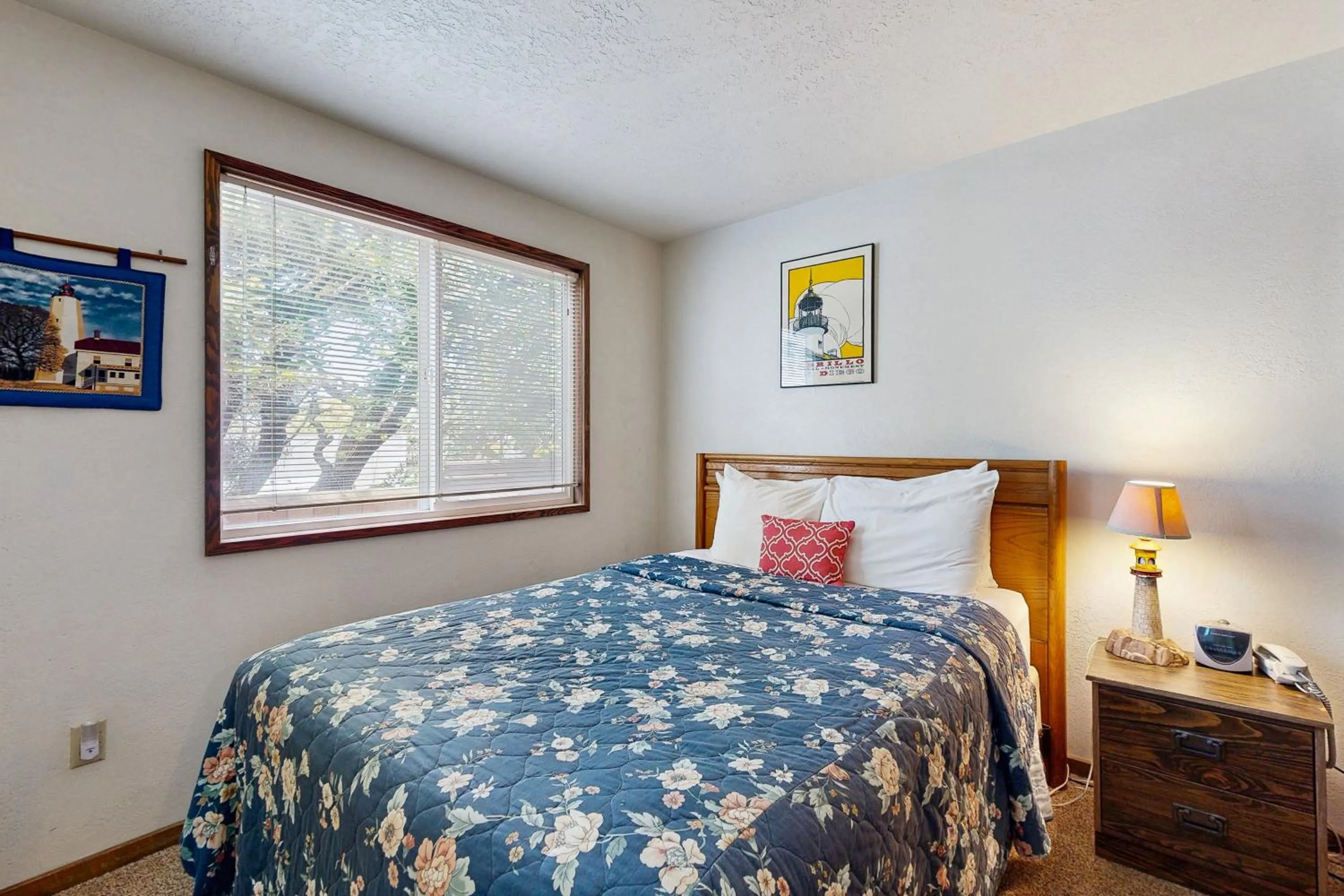 Bed in The Yaquina House