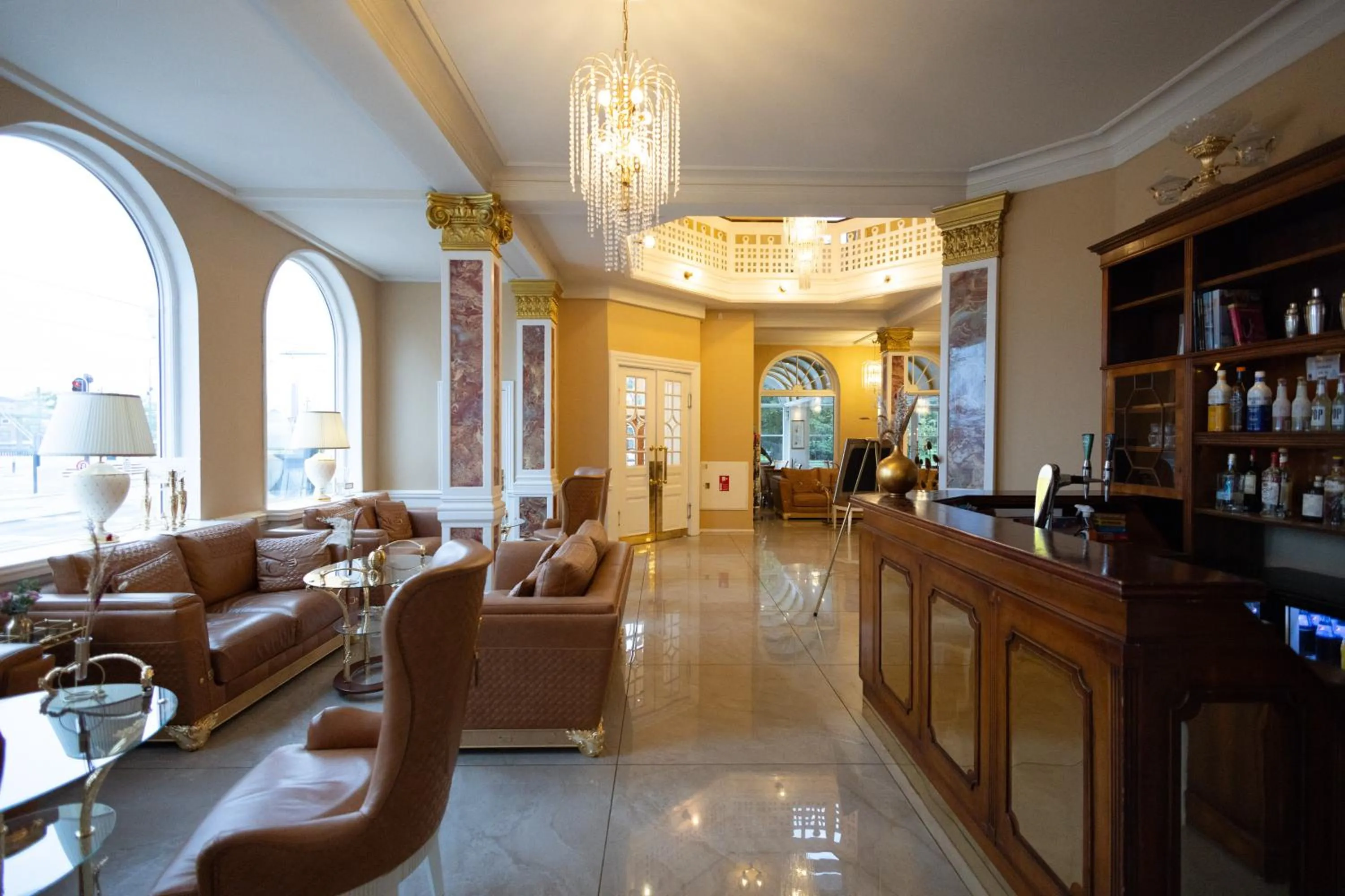 Living room in Milling Hotel Plaza