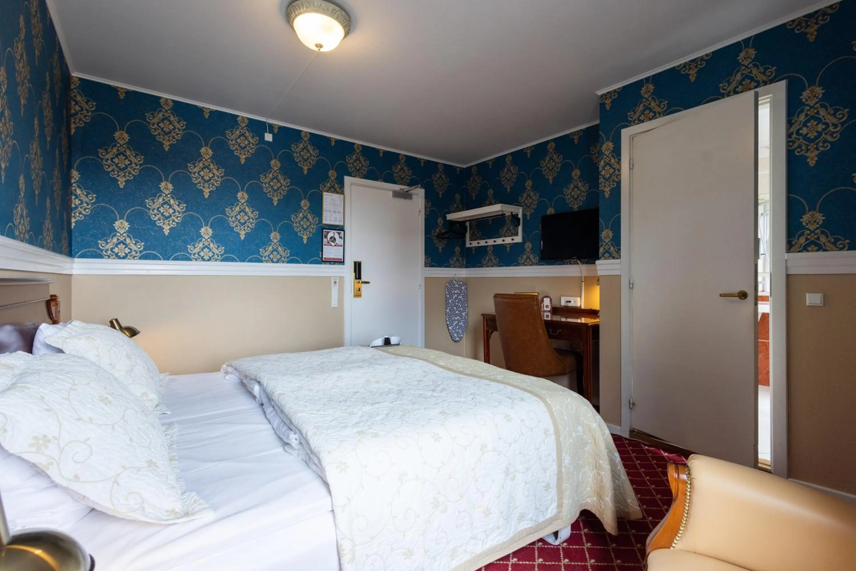 Bedroom, Bed in Milling Hotel Plaza