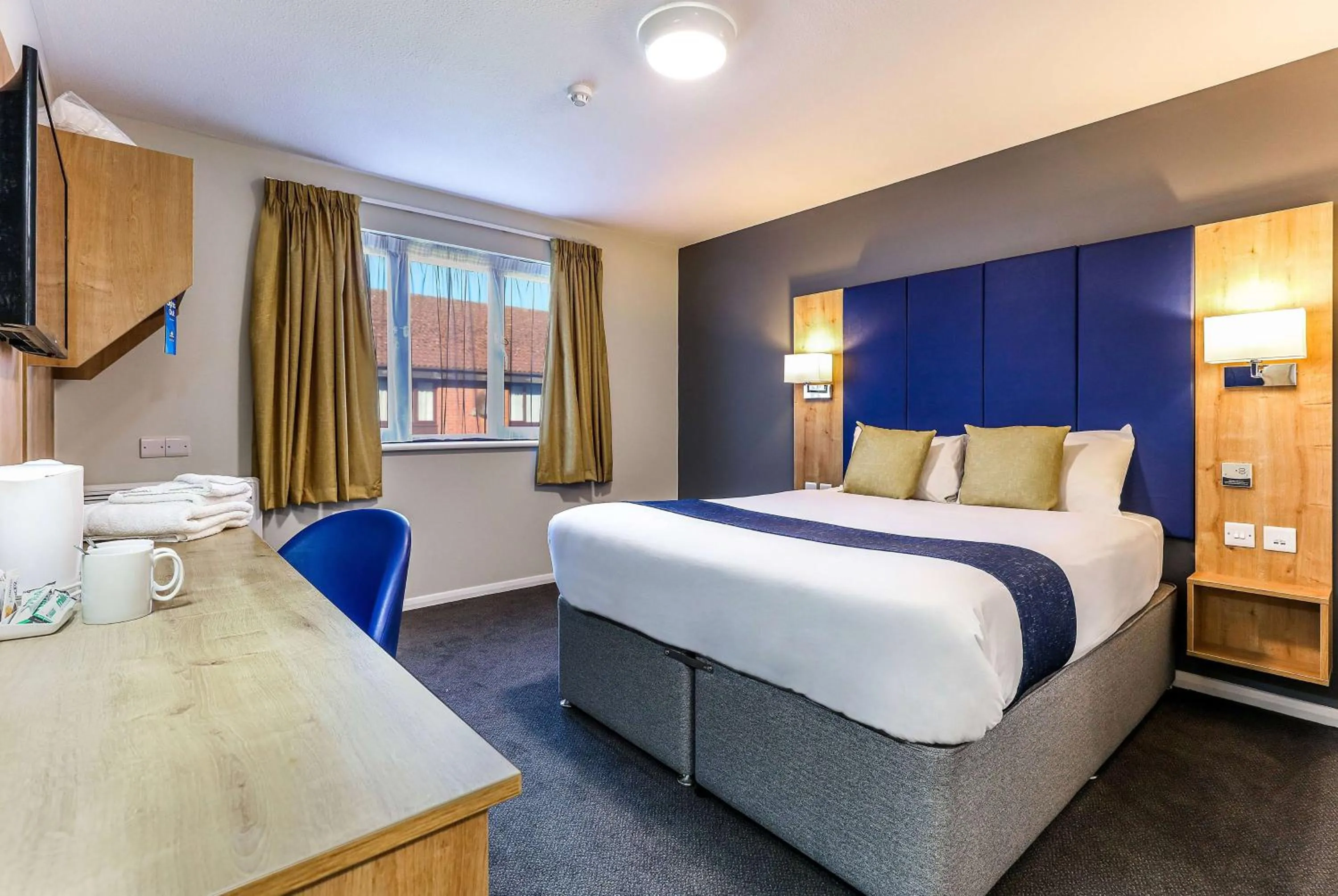 Photo of the whole room, Bed in Days Inn Hotel Gretna Green