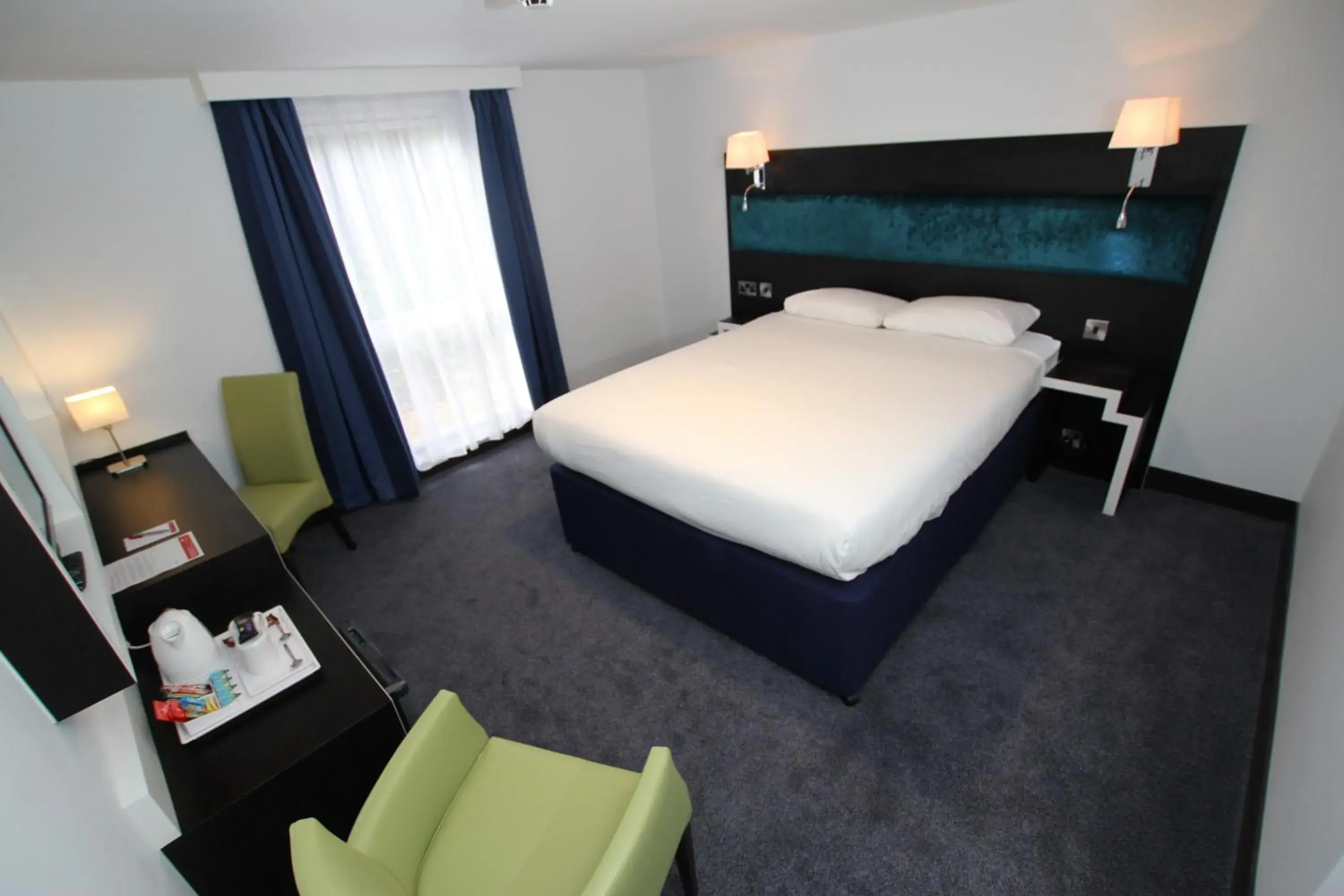 Bedroom, Bed in Ramada Oxford Bedroom, Bed in Ramada Oxford