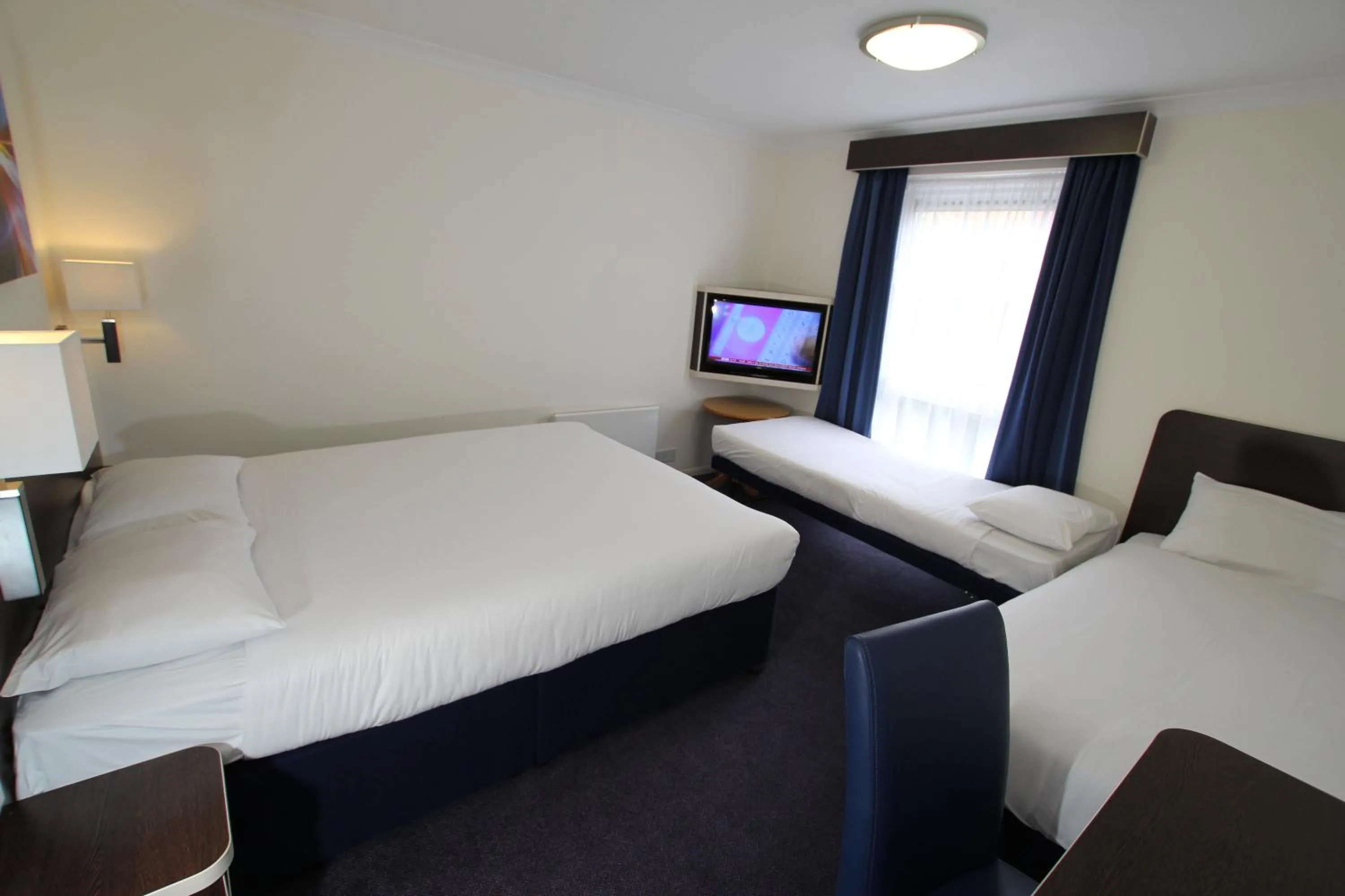 Bedroom, Bed in Ramada Oxford