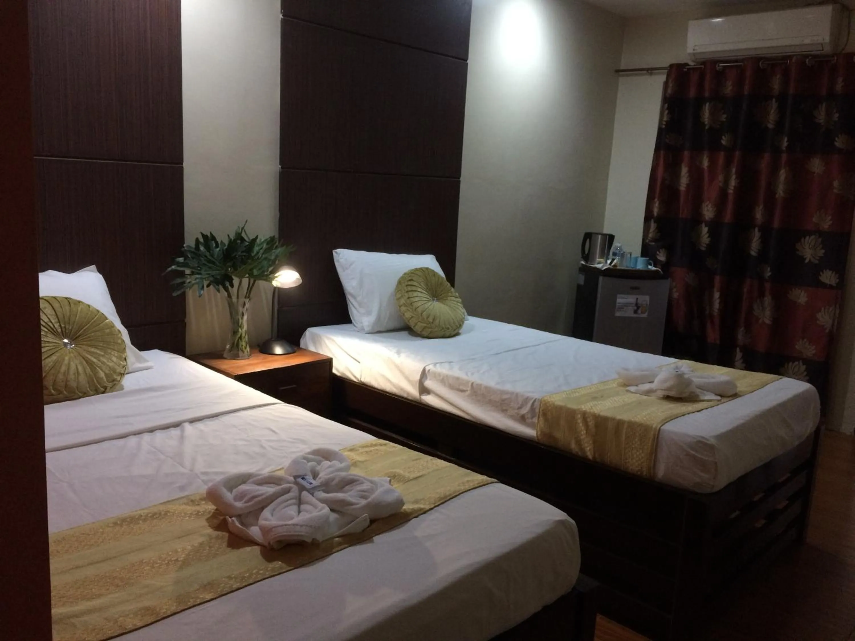 Deluxe Double Room with Extra Bed in Mañana Hotel