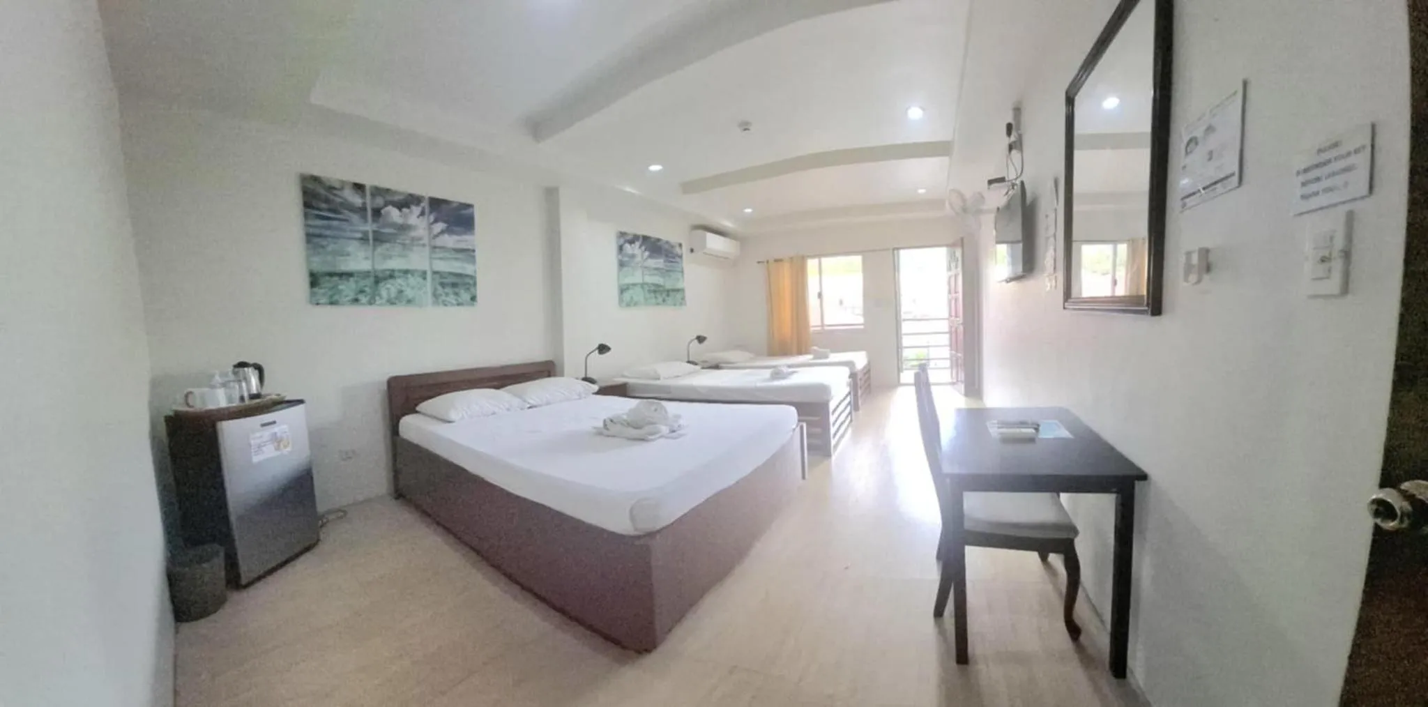 Photo of the whole room, Bed in Mañana Hotel