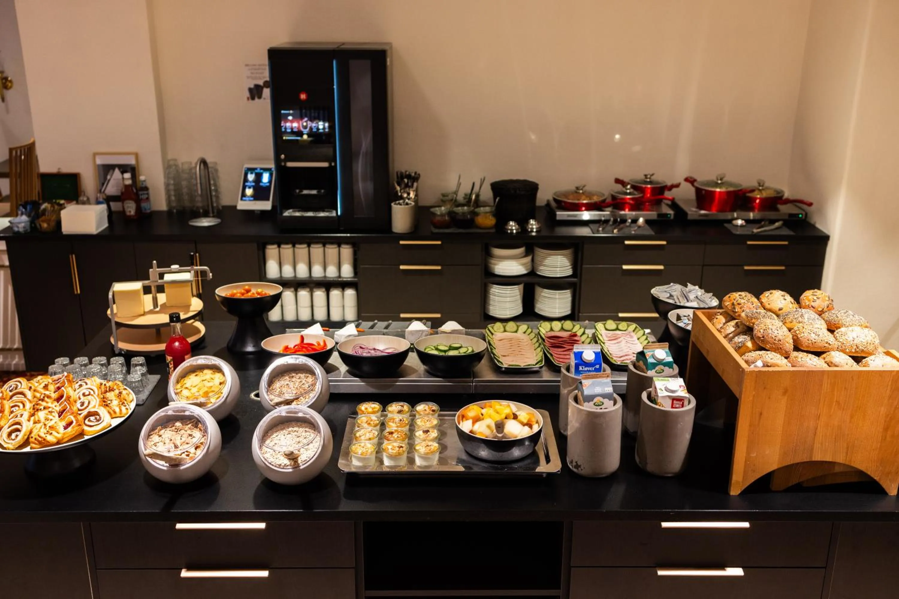 Food in Milling Hotel Windsor