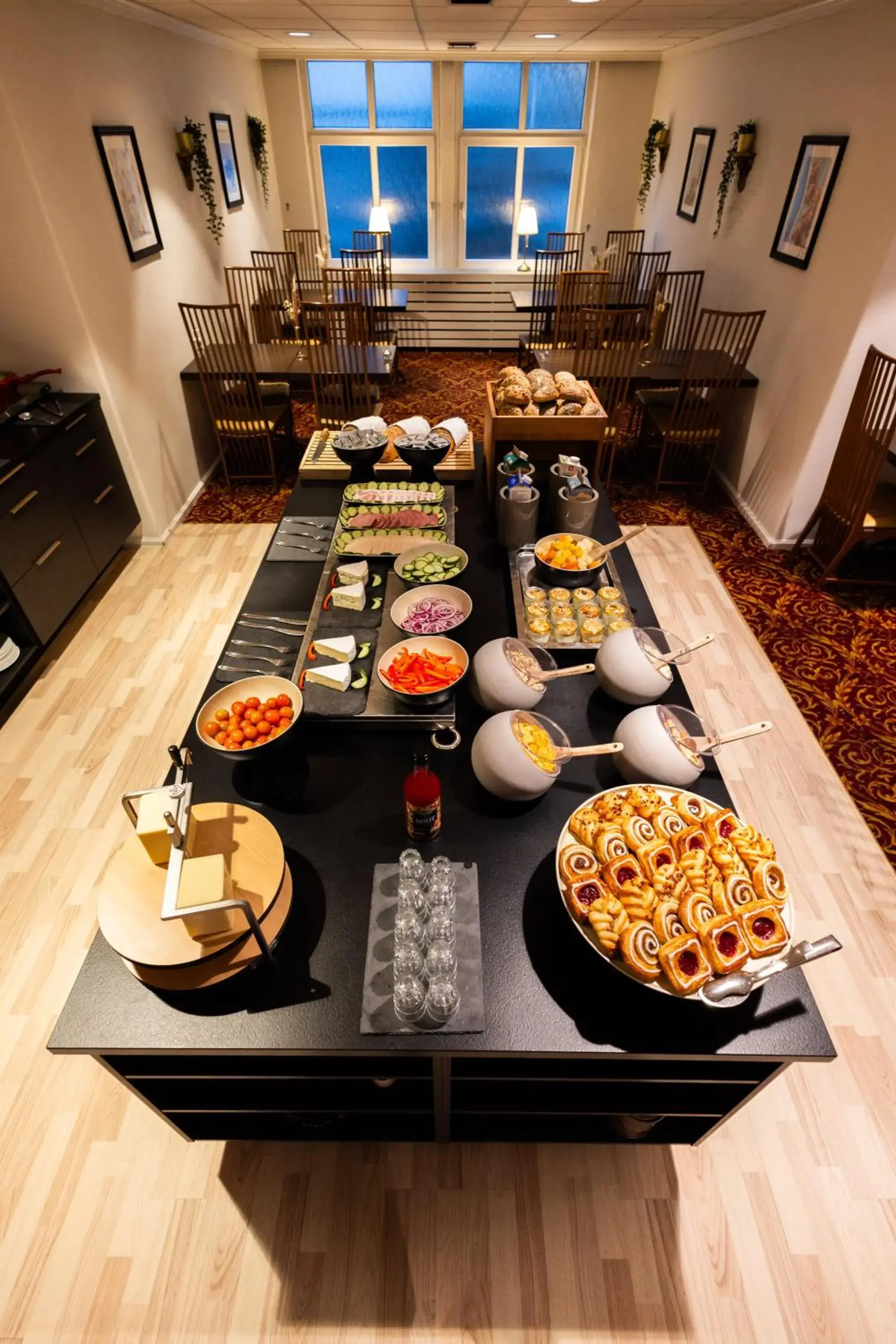 Buffet breakfast in Milling Hotel Windsor Buffet breakfast in Milling Hotel Windsor