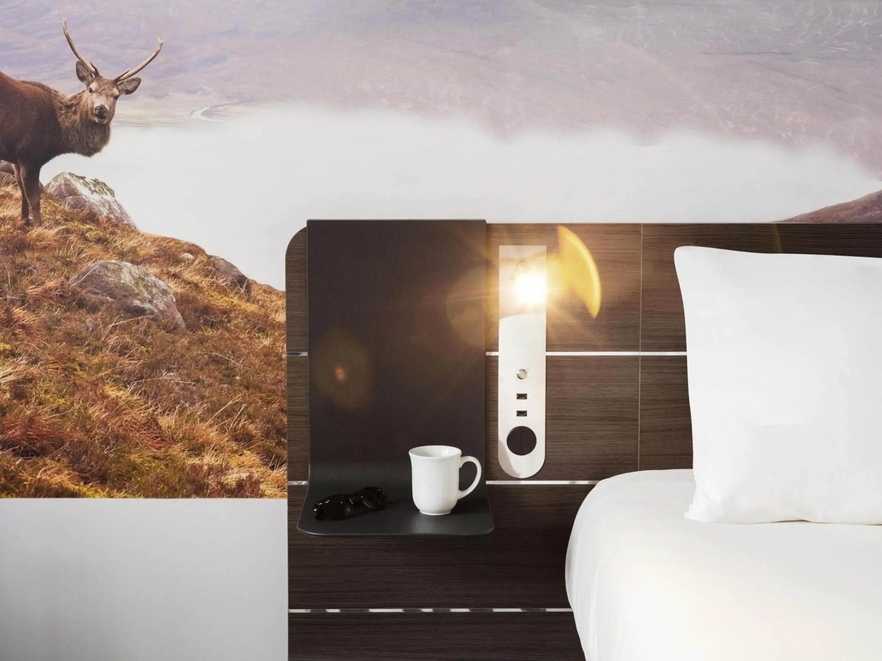 Bedroom, Bed in Novotel Edinburgh Centre Bedroom, Bed in Novotel Edinburgh Centre