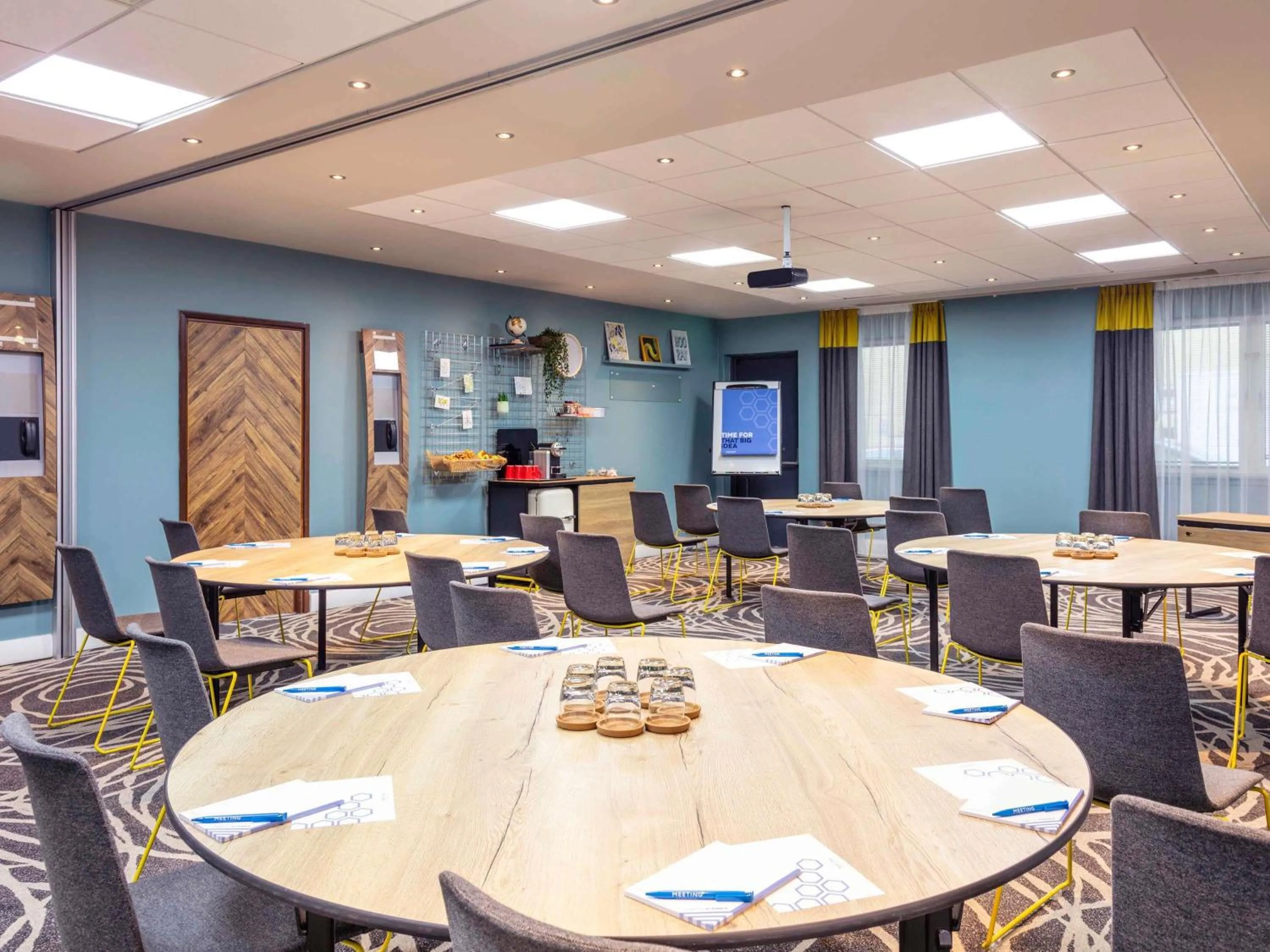 Meeting/conference room in Novotel Edinburgh Centre