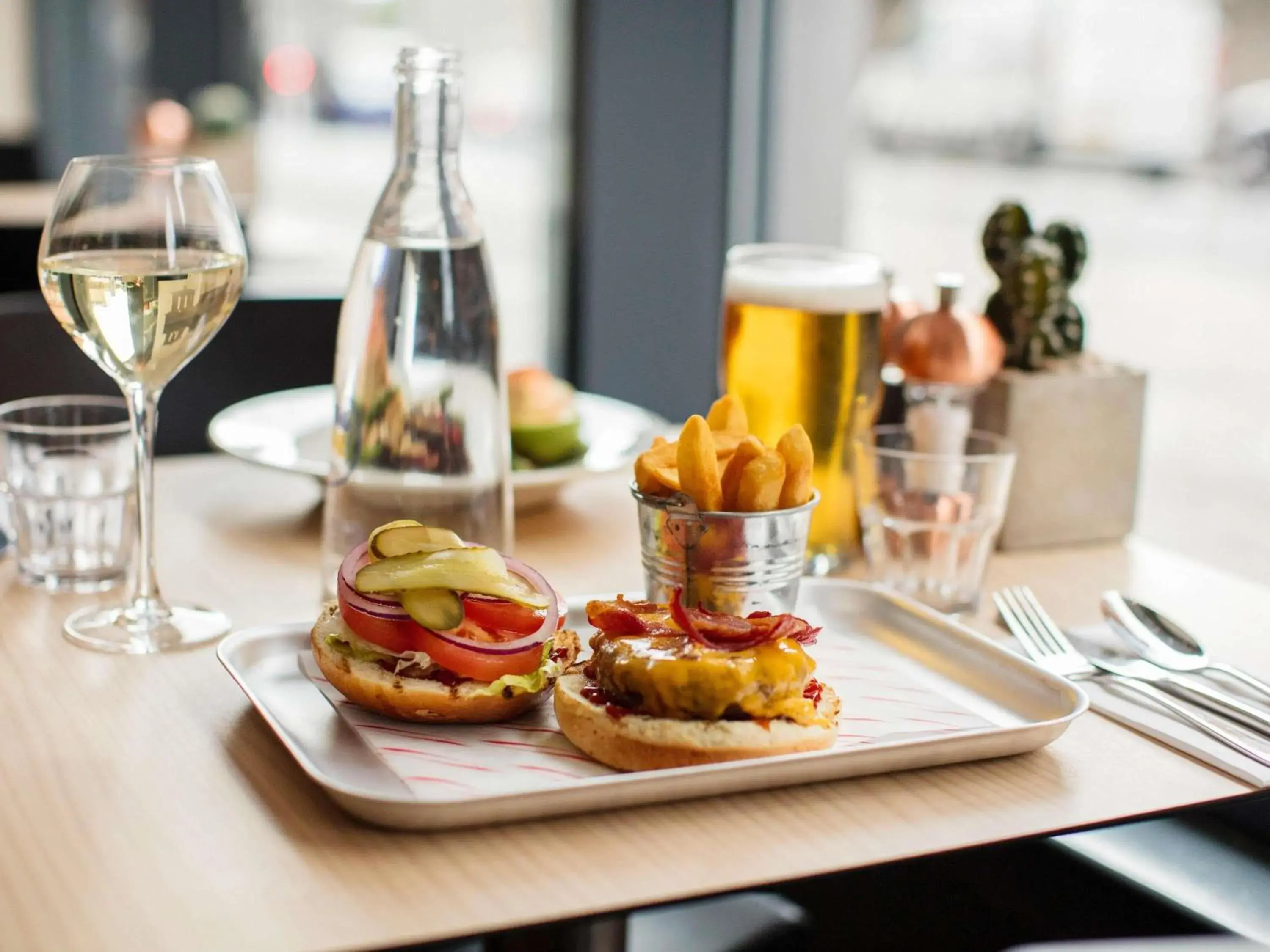 Restaurant/places to eat in Novotel Edinburgh Centre Restaurant/places to eat in Novotel Edinburgh Centre