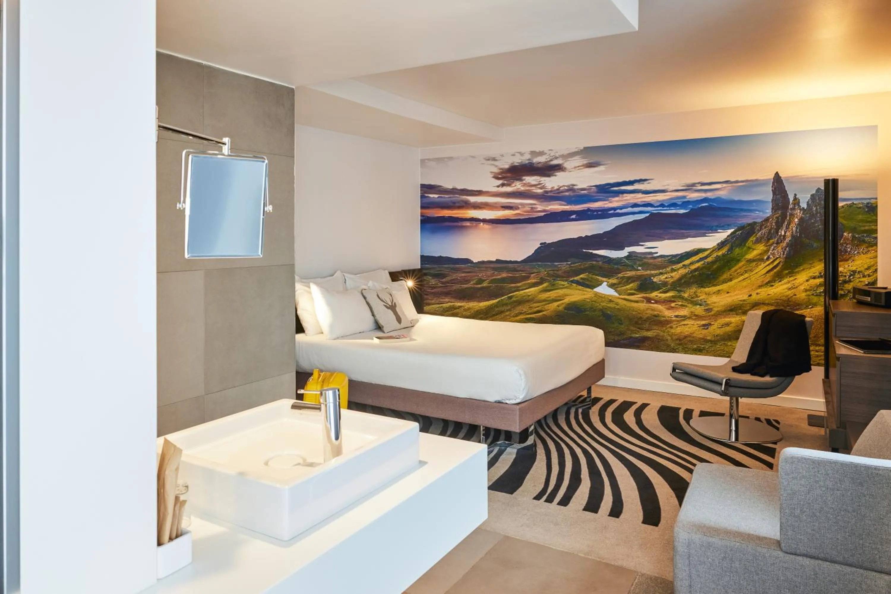 Bathroom in Novotel Edinburgh Centre