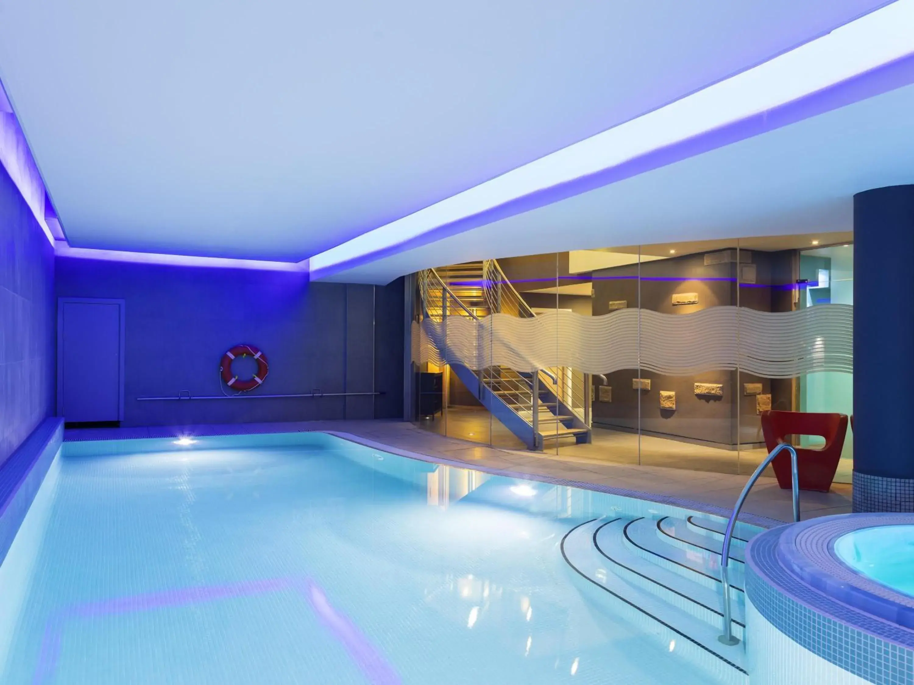 Pool view in Novotel Edinburgh Centre Pool view in Novotel Edinburgh Centre