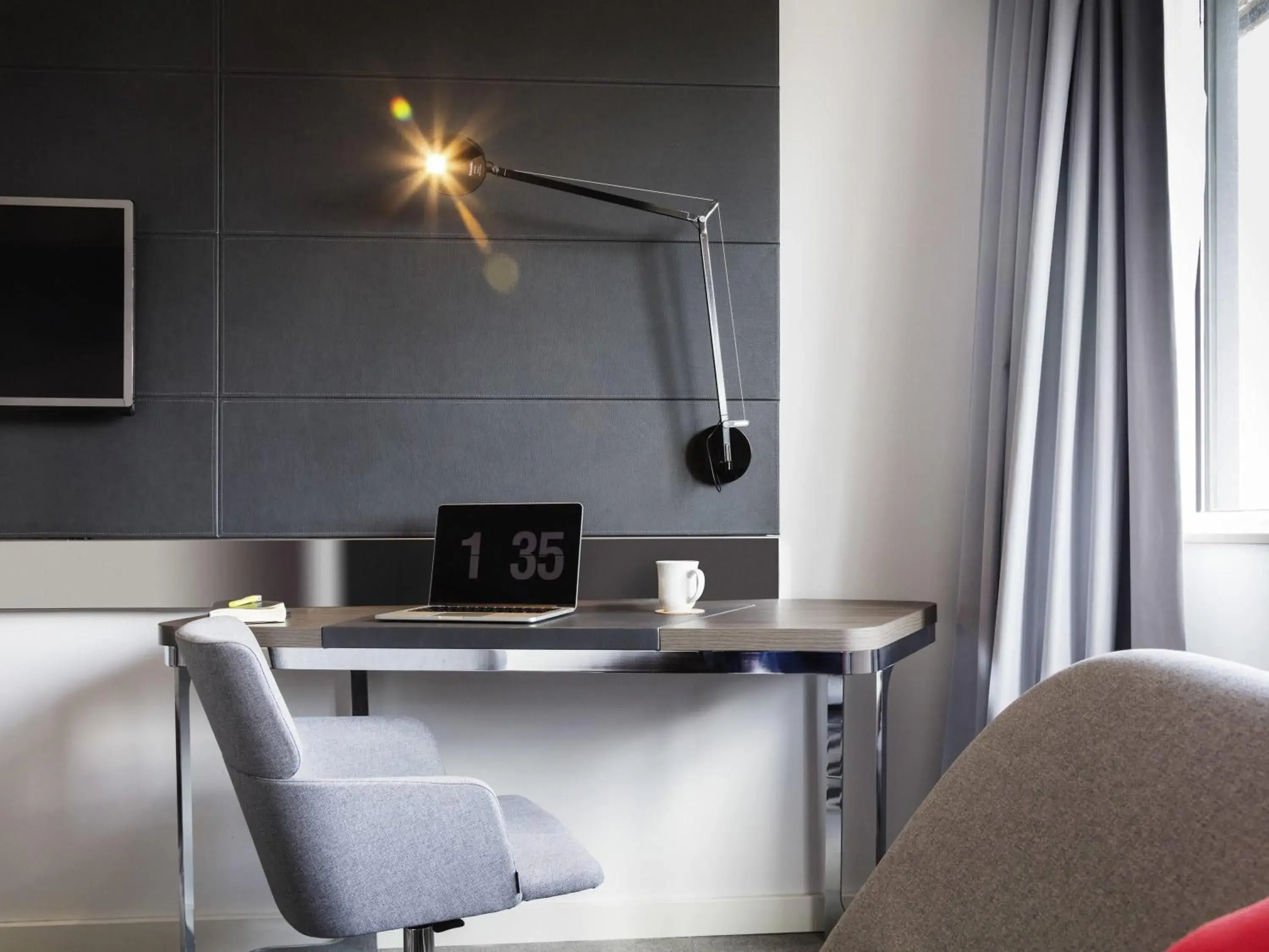 Bedroom in Novotel Edinburgh Centre Bedroom in Novotel Edinburgh Centre