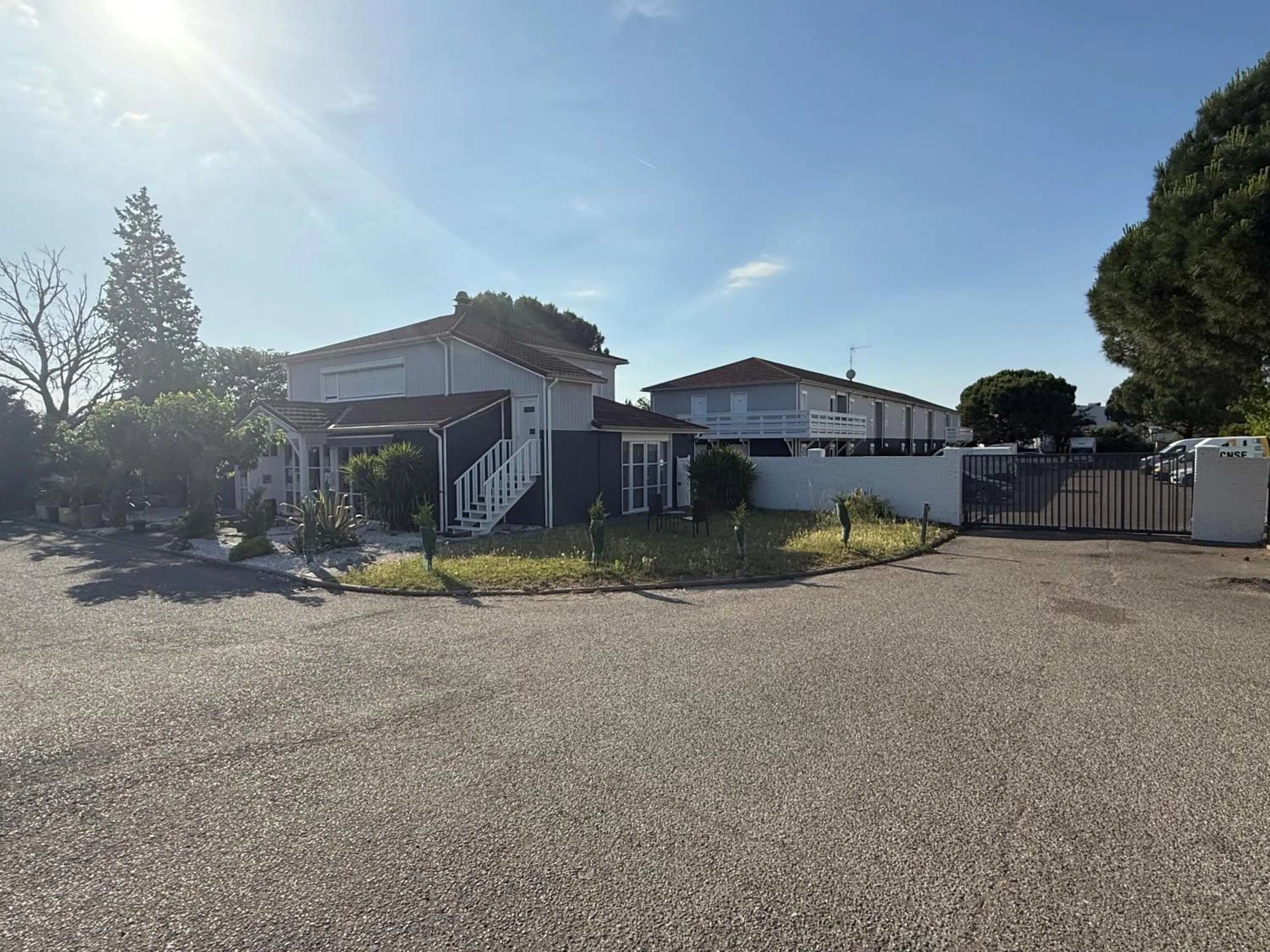 Property building in Fasthotel Avignon Nord Le Pontet