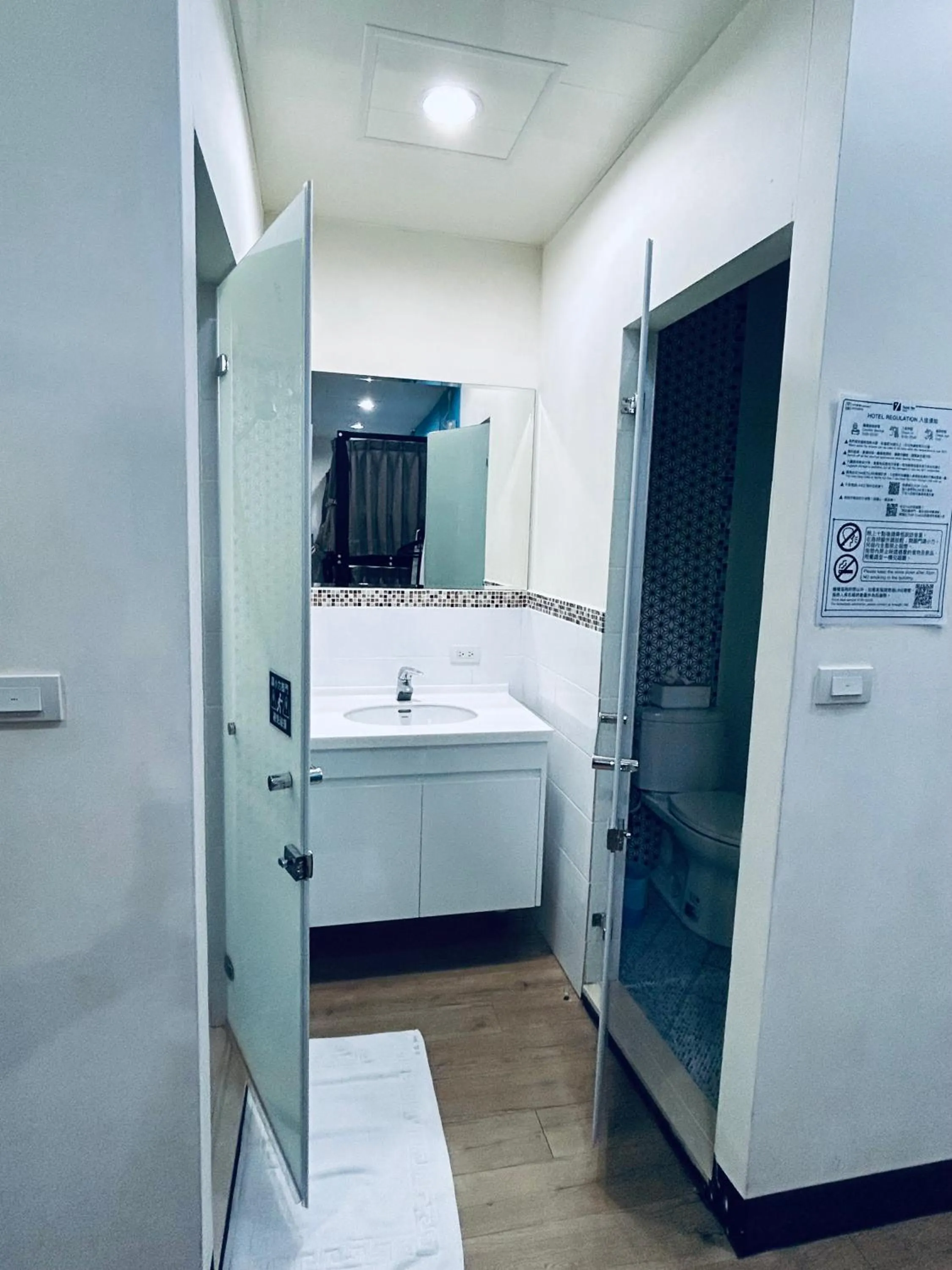 Toilet in 淡水民宿-台北Yes Hotel