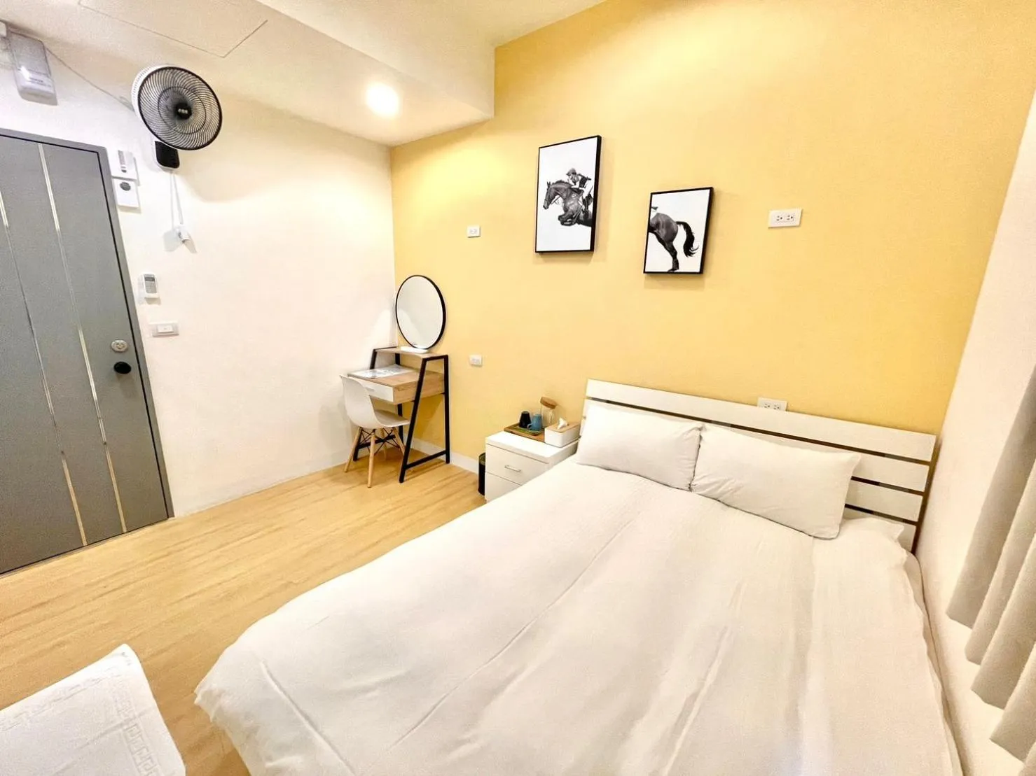 Photo of the whole room, Bed in 淡水民宿-台北Yes Hotel