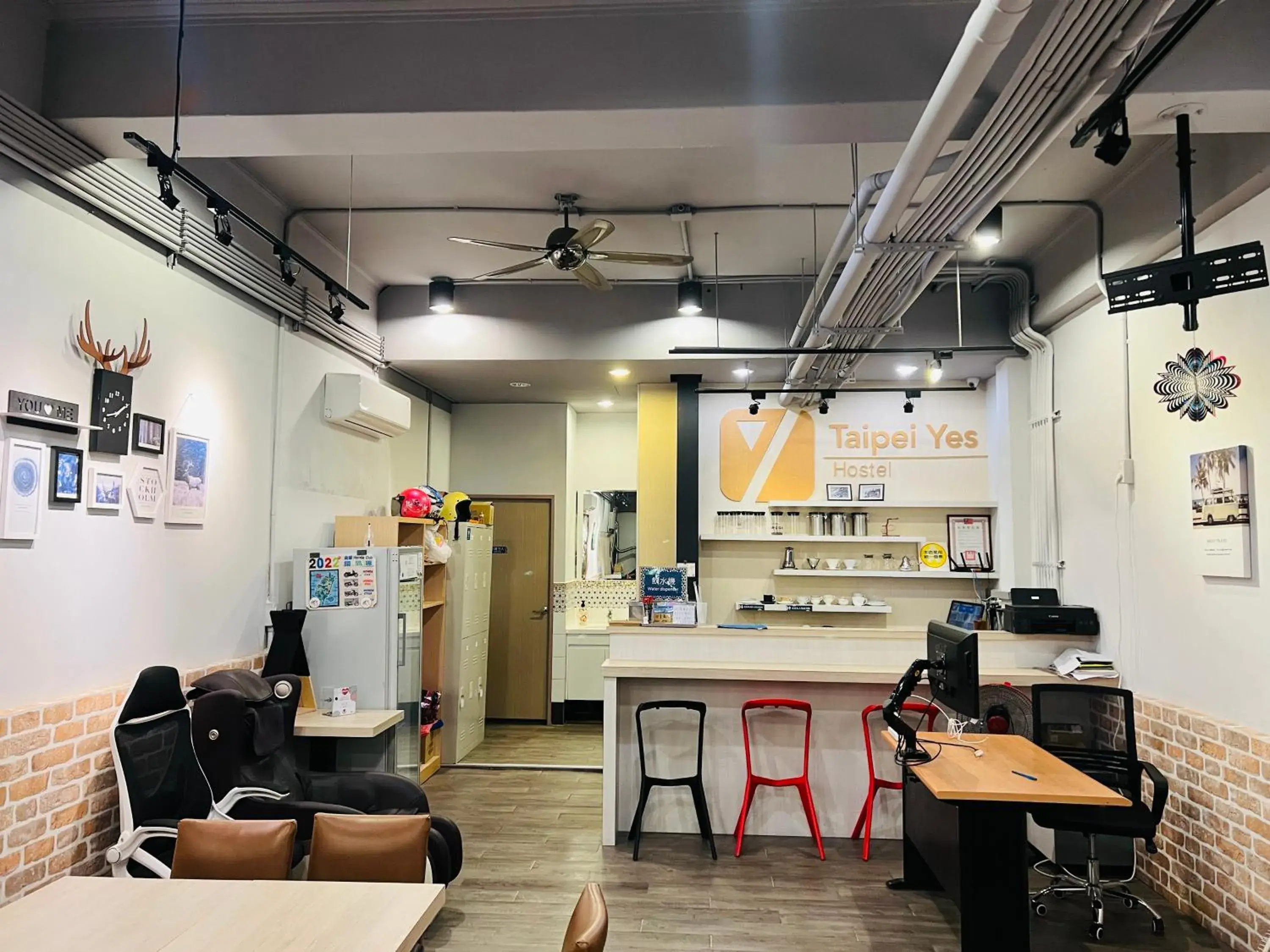 Restaurant/places to eat in 淡水民宿-台北Yes Hotel Restaurant/places to eat in 淡水民宿-台北Yes Hotel