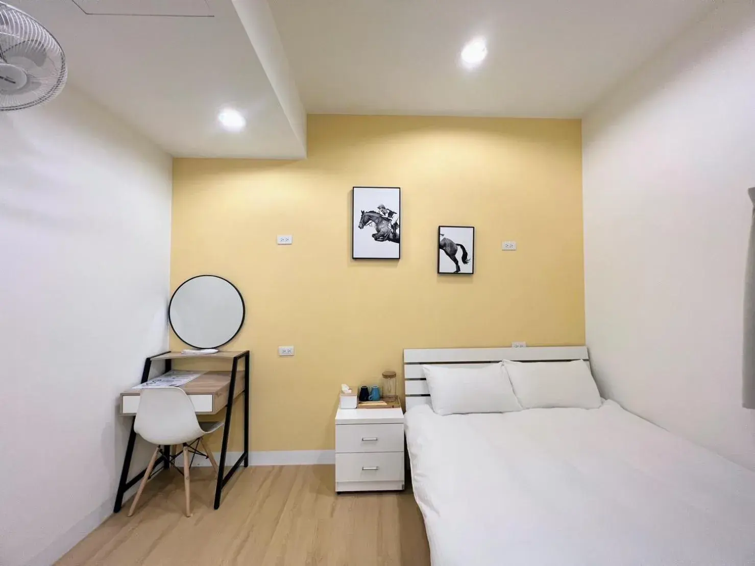 Photo of the whole room, Bed in 淡水民宿-台北Yes Hotel Photo of the whole room, Bed in 淡水民宿-台北Yes Hotel