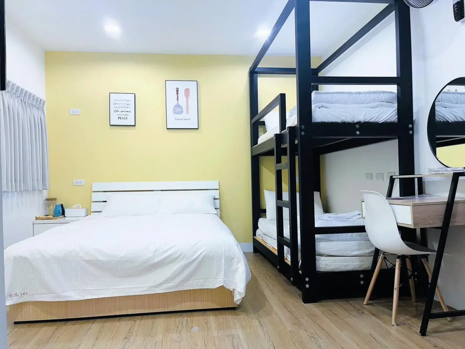 Photo of the whole room, Bed in 淡水民宿-台北Yes Hotel Photo of the whole room, Bed in 淡水民宿-台北Yes Hotel