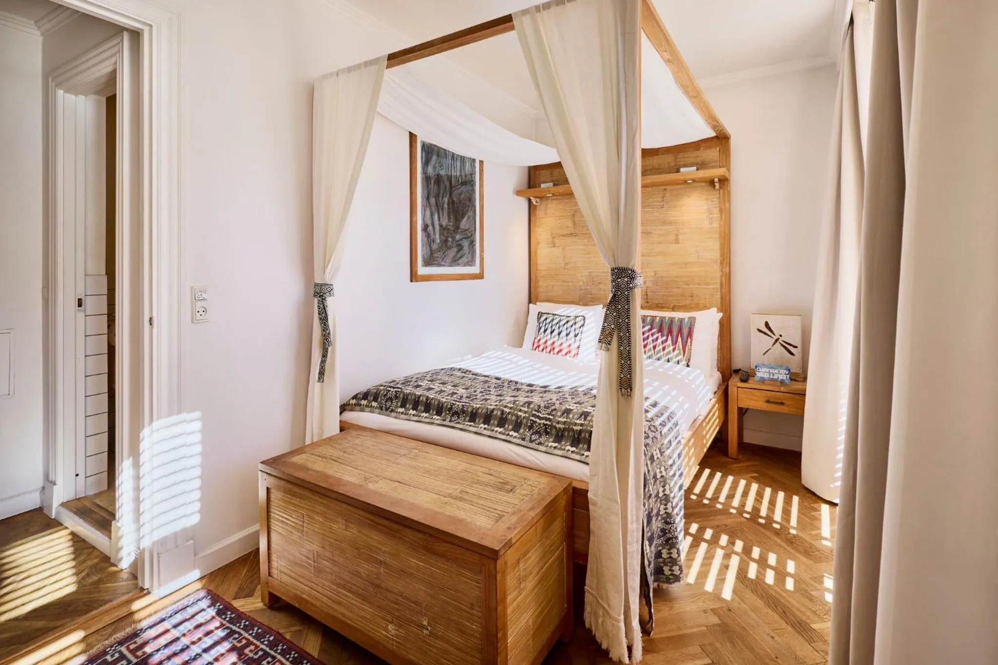 Bedroom, Bed in Axel Guldsmeden