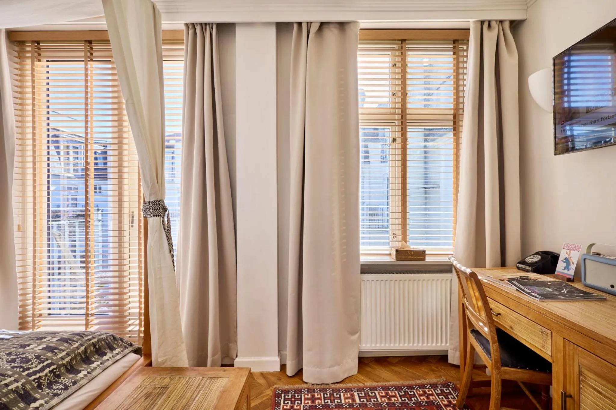 Bedroom, Bed in Axel Guldsmeden