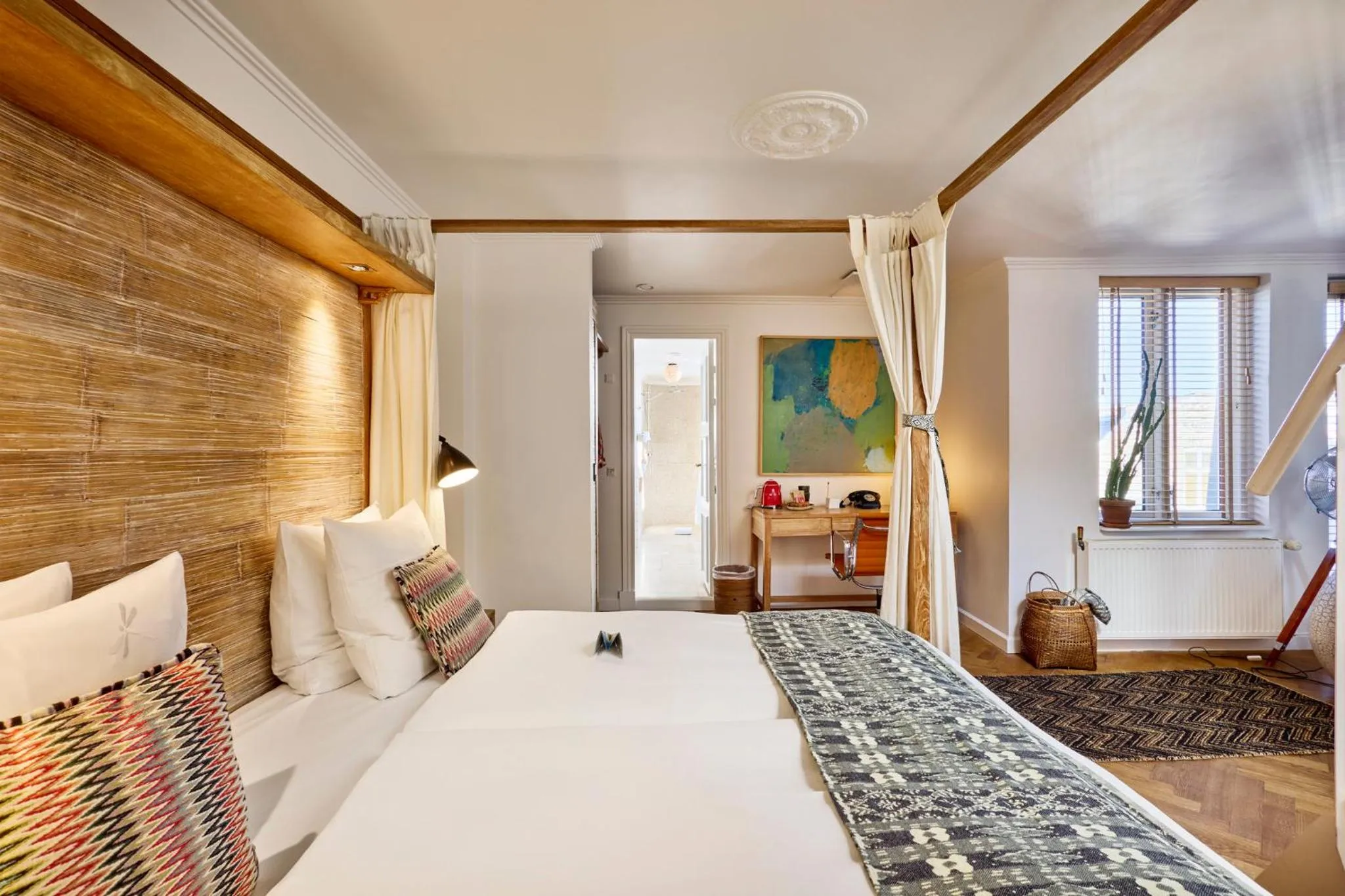 Bedroom, Bed in Axel Guldsmeden