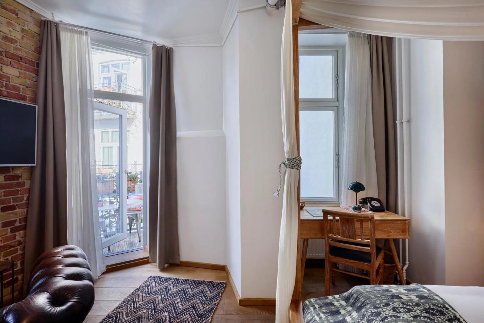 Property building, Bed in Axel Guldsmeden