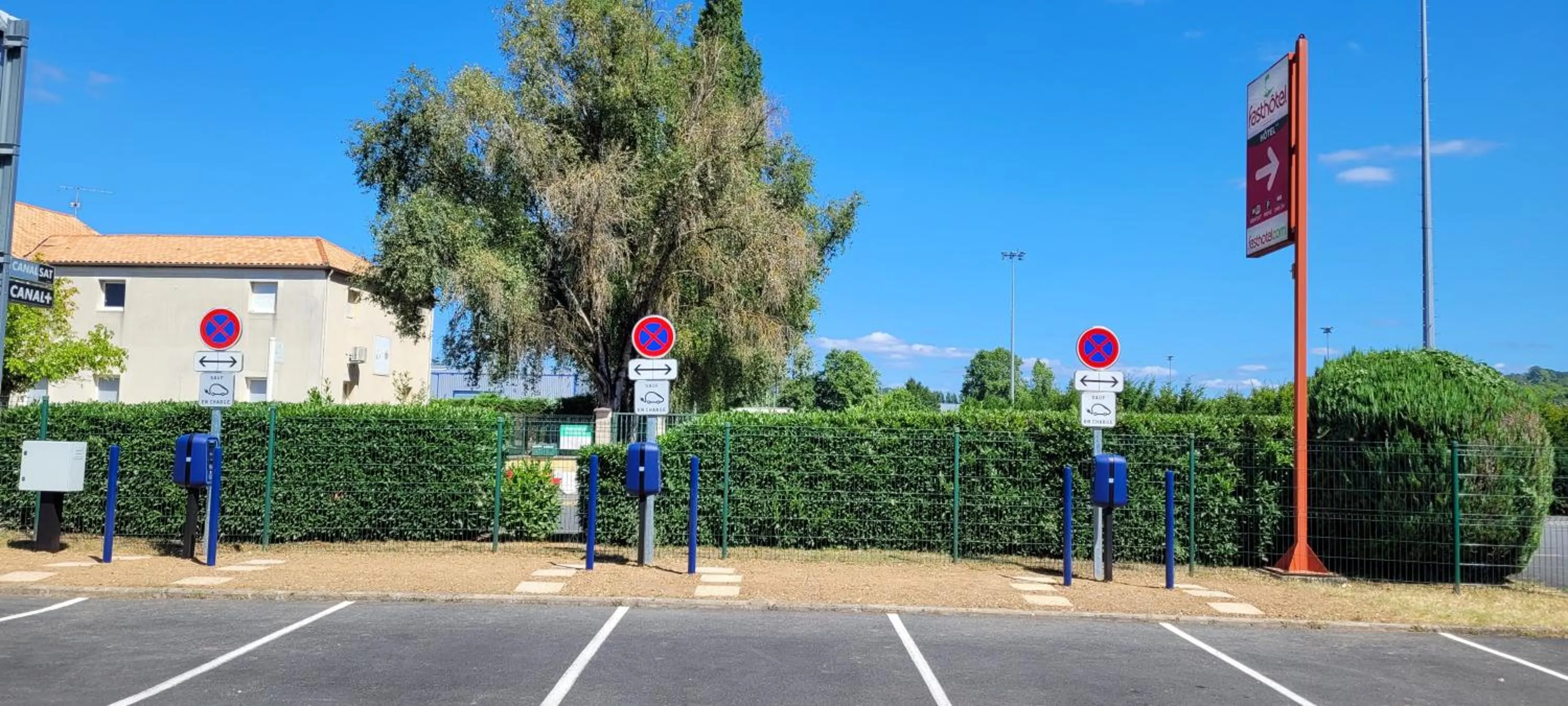 Parking in Fasthôtel Périgueux - Un Hôtel FH Confort