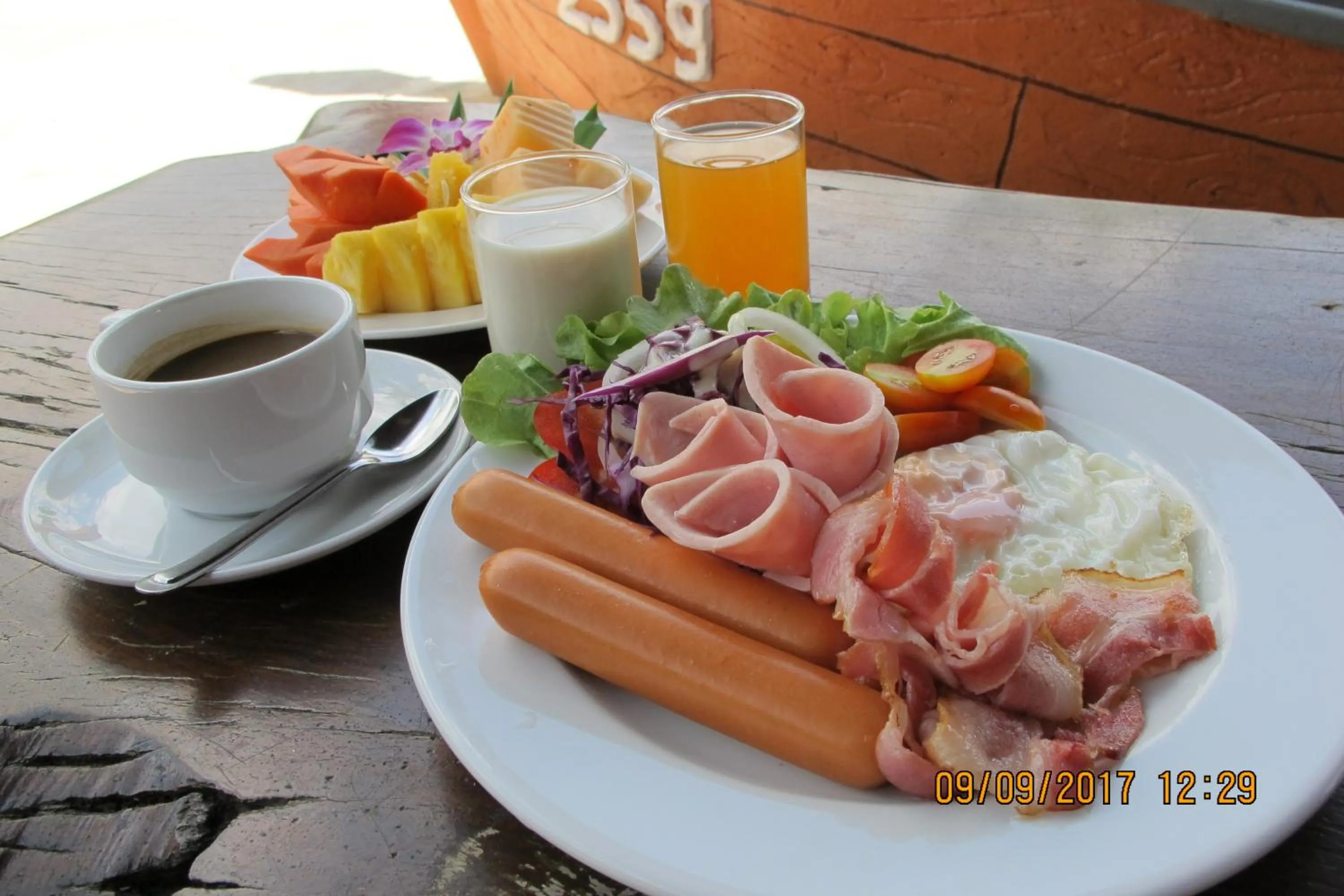 Continental breakfast in Krabi Inn Resort