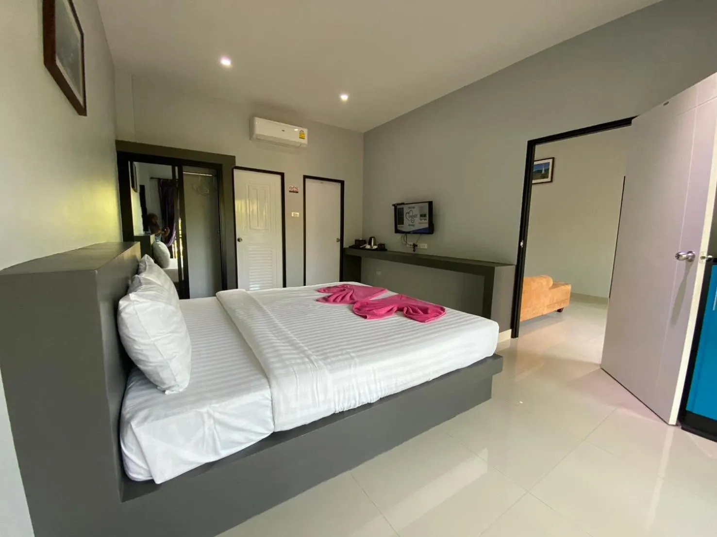Bed in Krabi Inn Resort