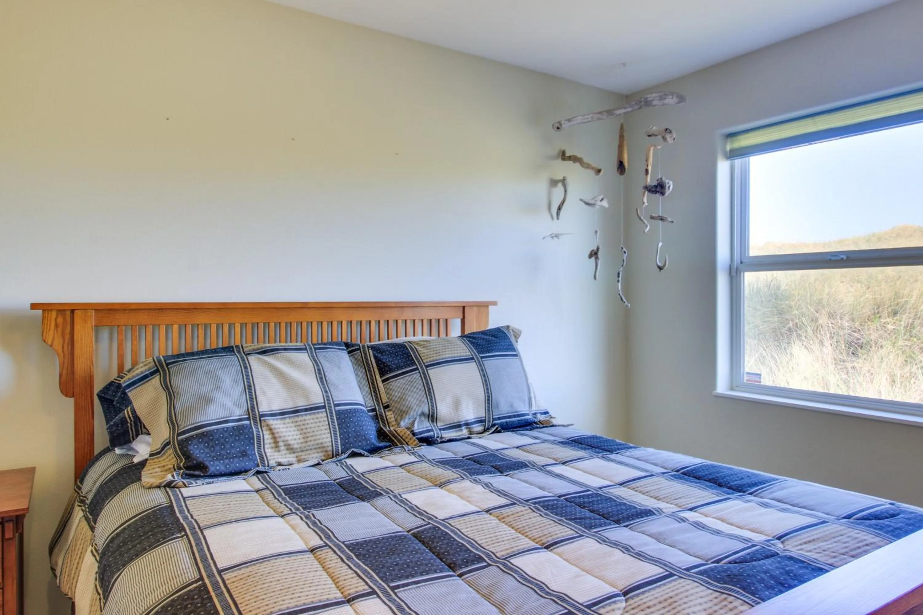 Bed in Beauty and the Beach