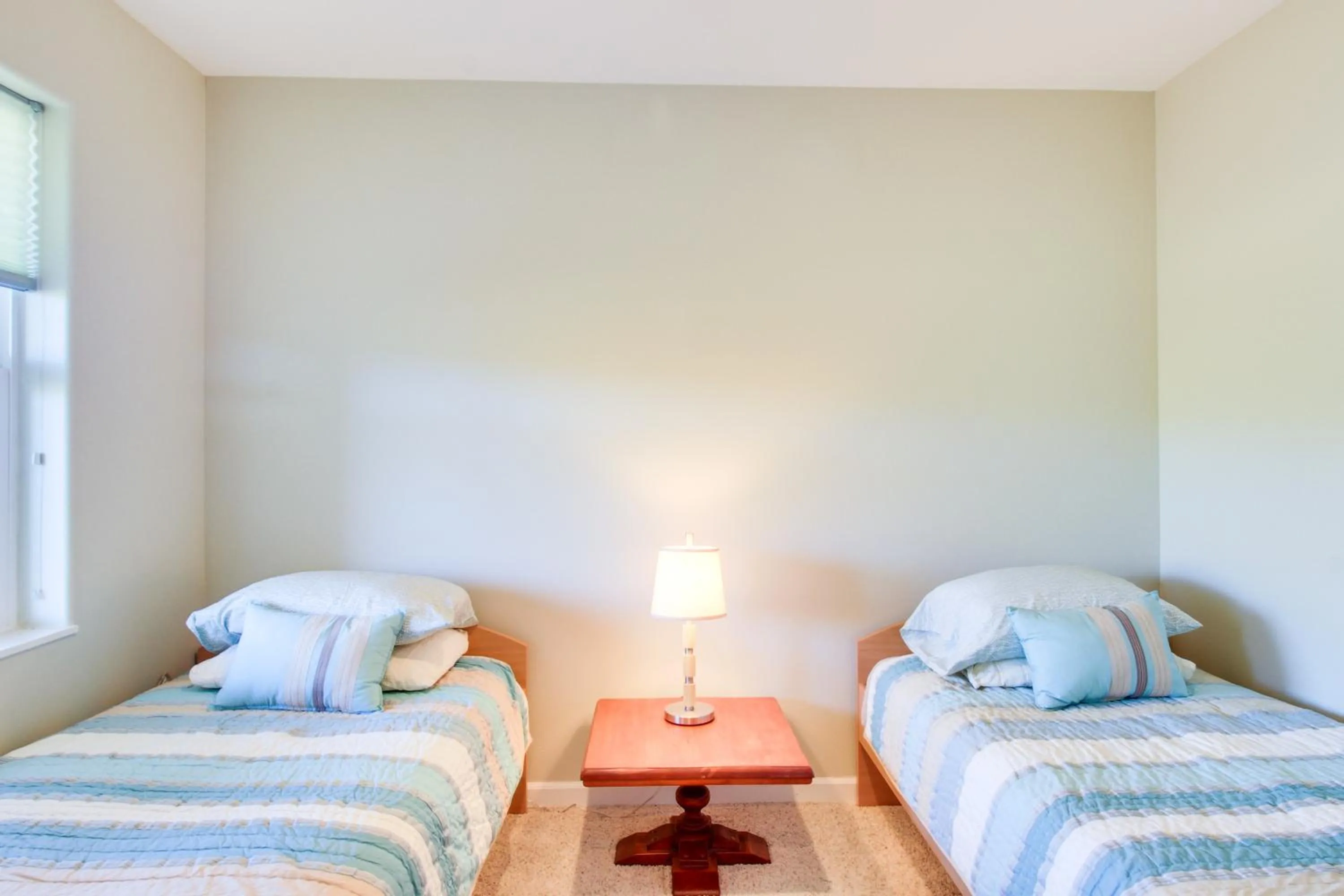 Bed in Beauty and the Beach