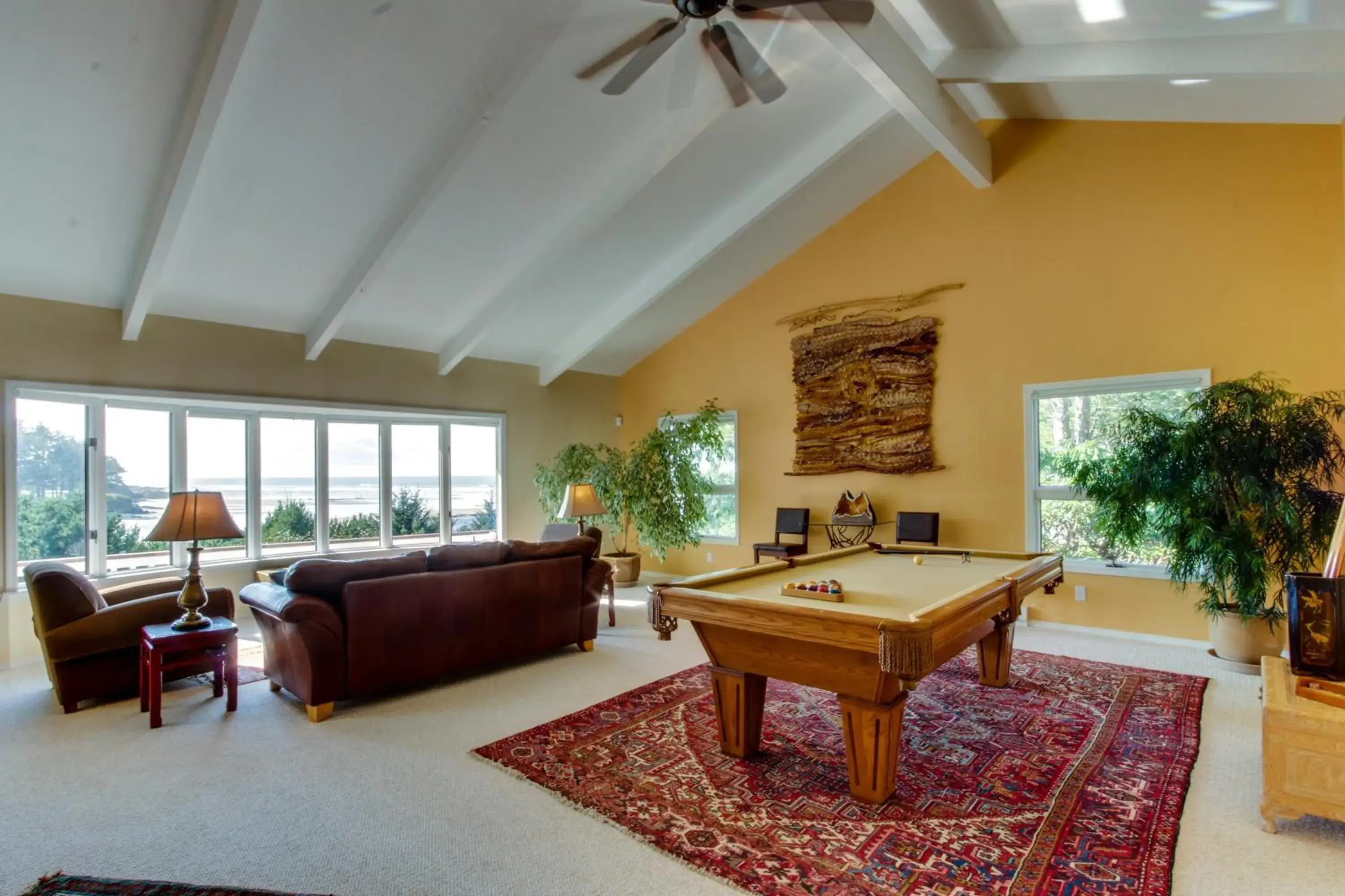 Hidden Luxury Beachfront Estate Hidden Luxury Beachfront Estate