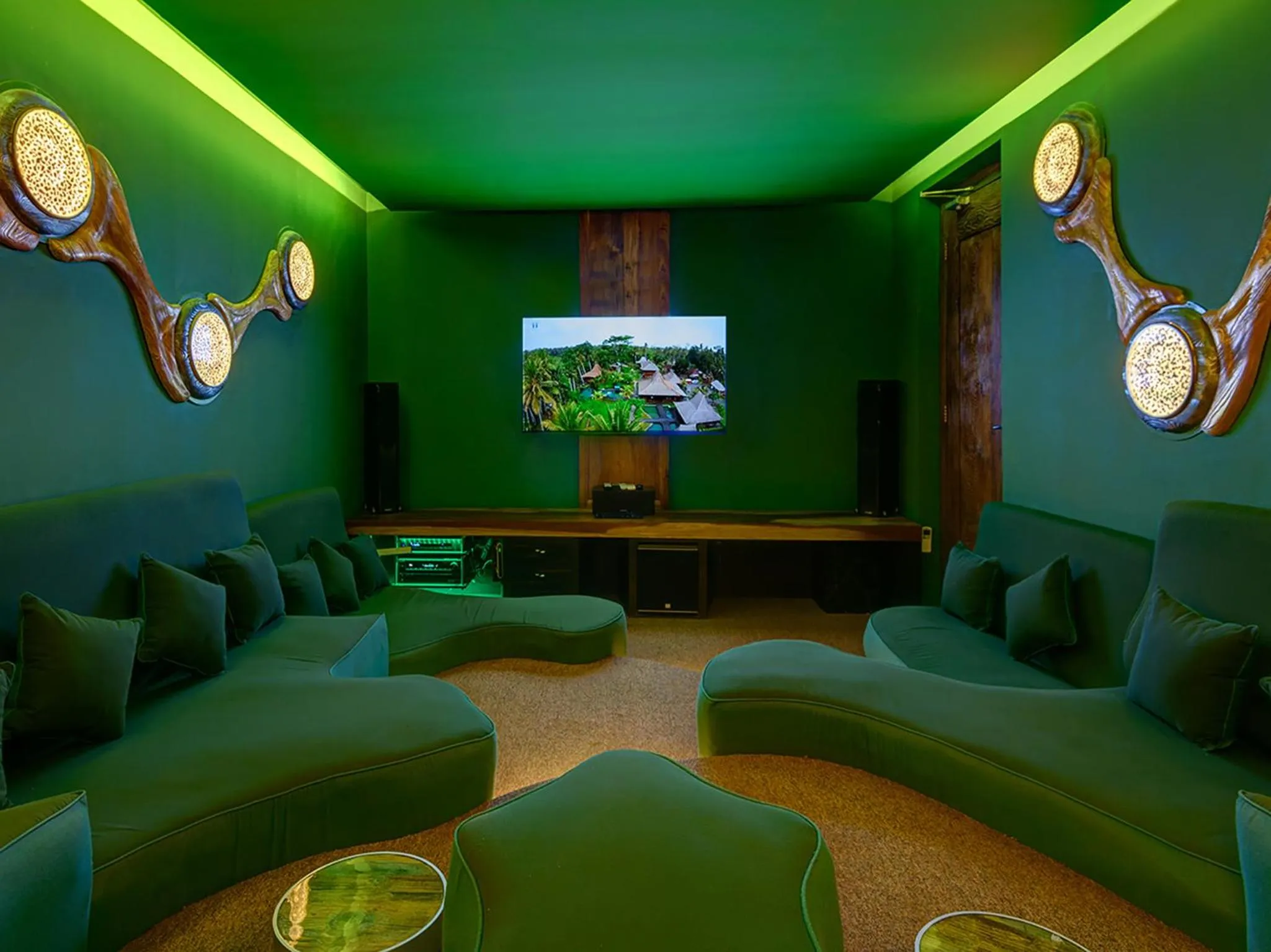 TV and multimedia in Permata Ayung Private Estate