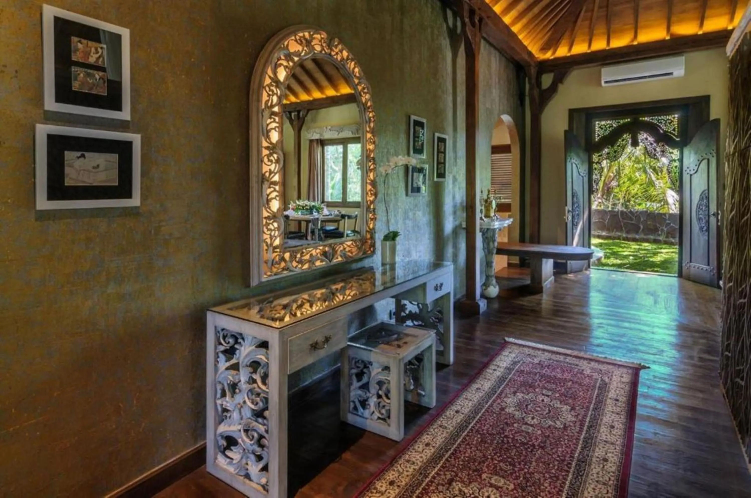 Inner courtyard view in Permata Ayung Private Estate