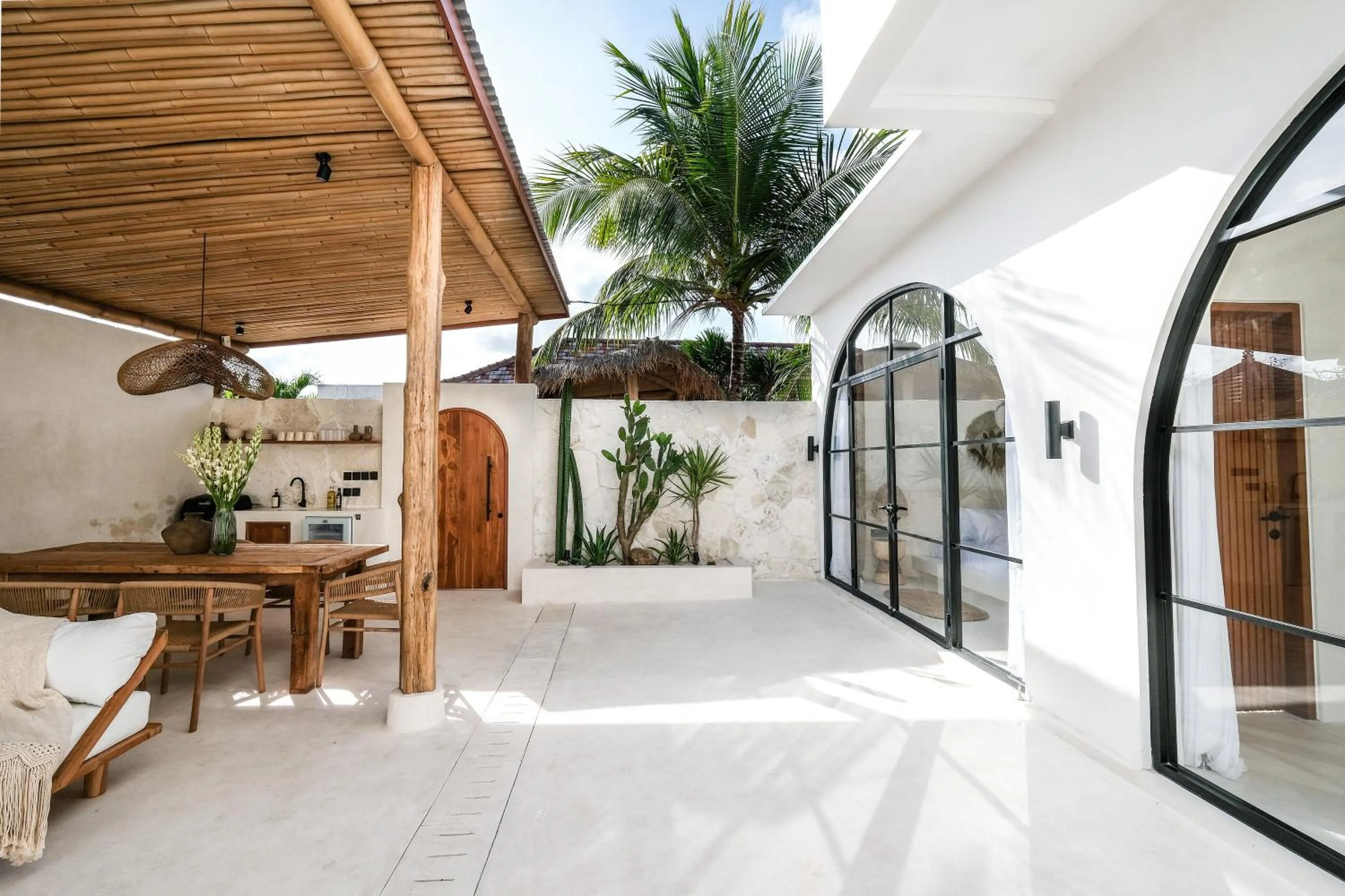Patio in Mahi Mahi Villa & Suites