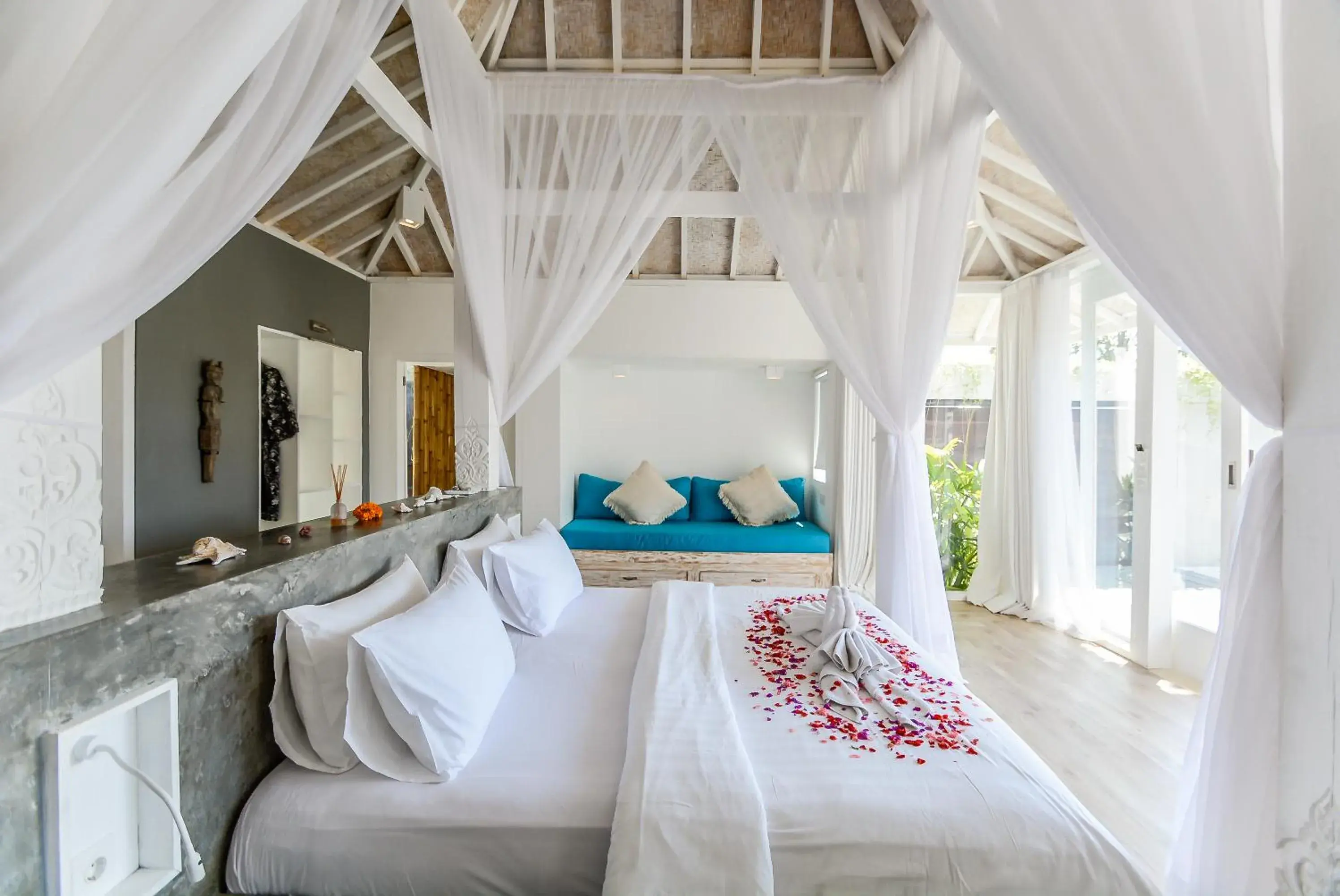 Bedroom, Bed in Mahi Mahi Villa & Suites Bedroom, Bed in Mahi Mahi Villa & Suites