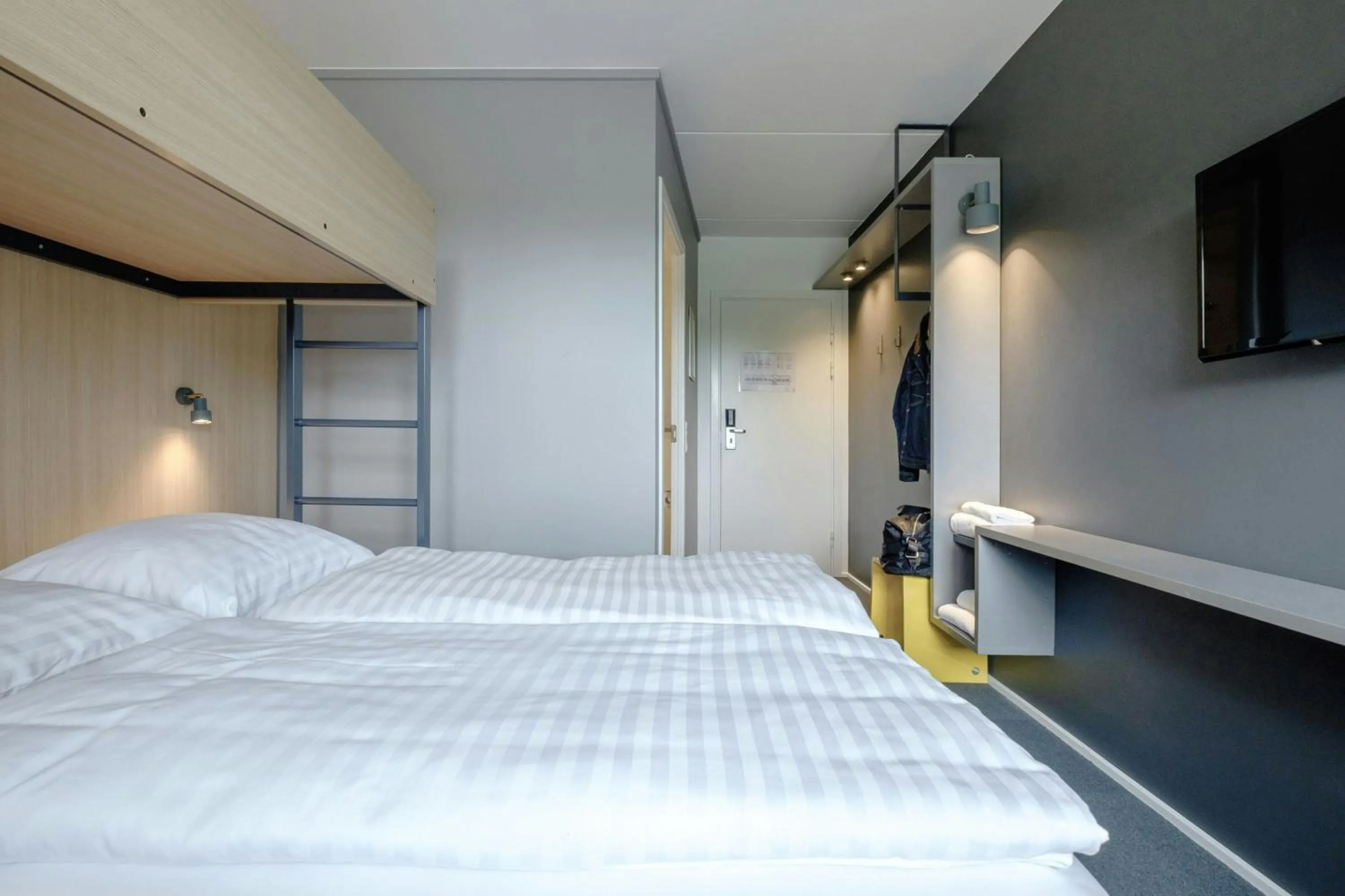 Photo of the whole room, Bed in Four Points Flex by Sheraton Ballerup