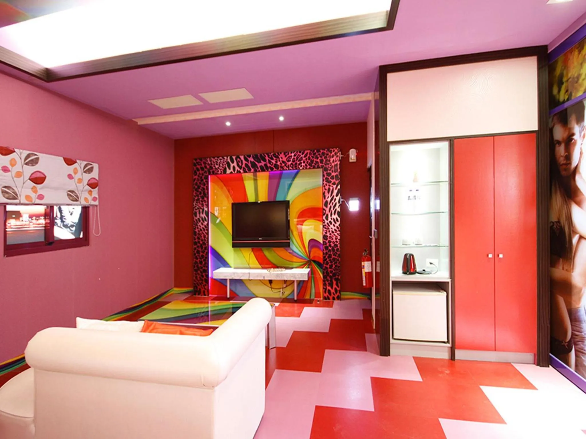 Bedroom, Bed in Chihpan City