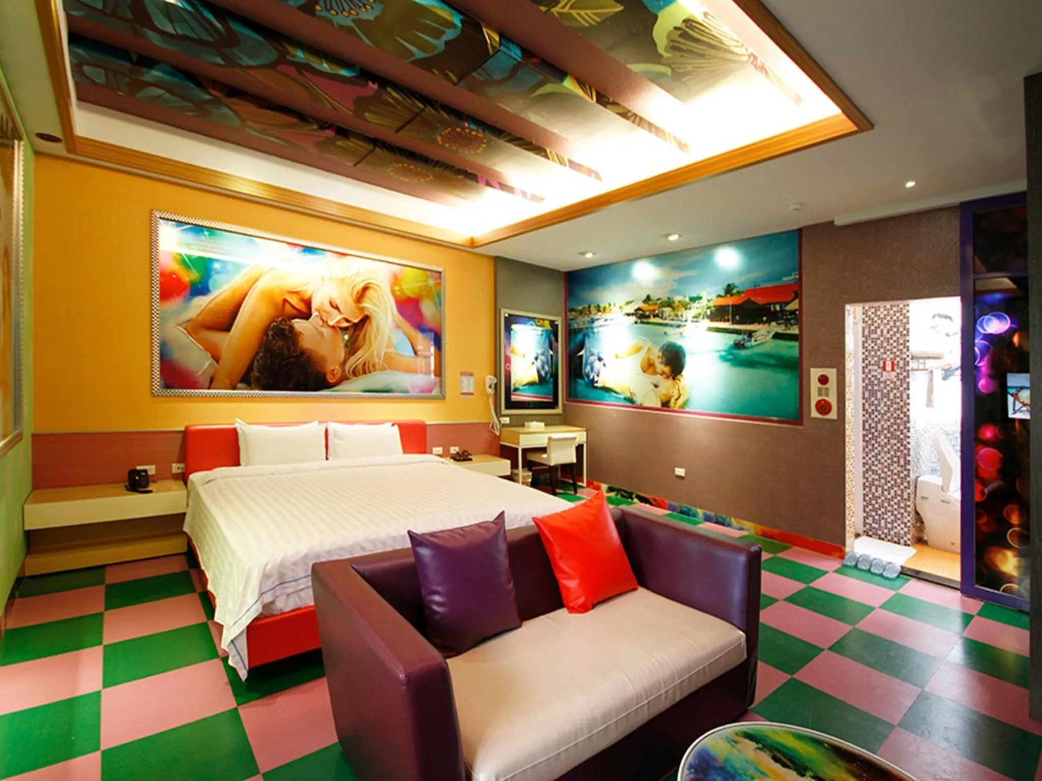 Bedroom, Bed in Chihpan City