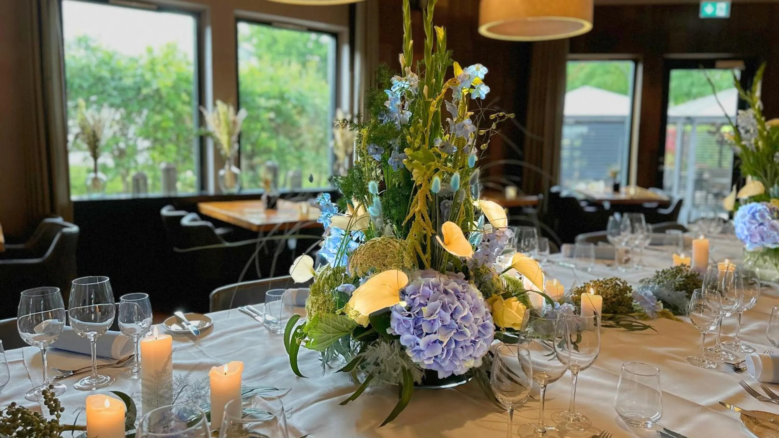 Restaurant/places to eat in Hotel Lautrup Park