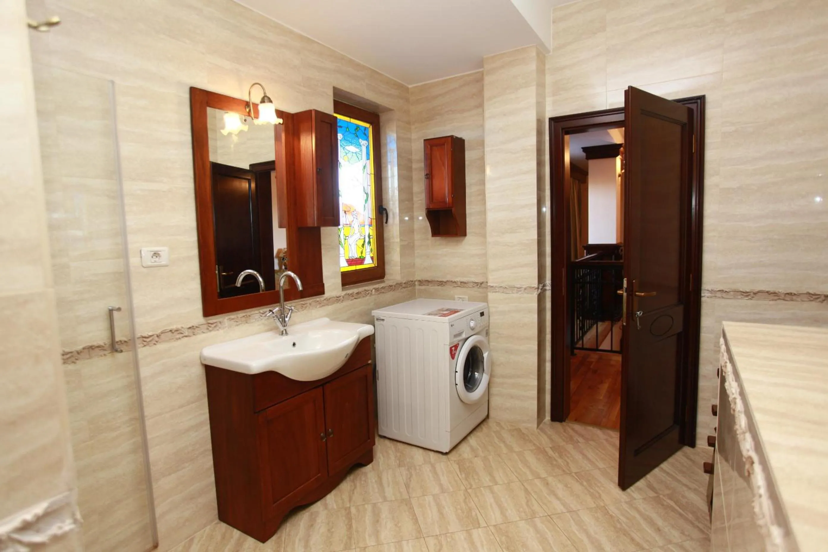 Bathroom in Penthouse Renașterii Amazonia