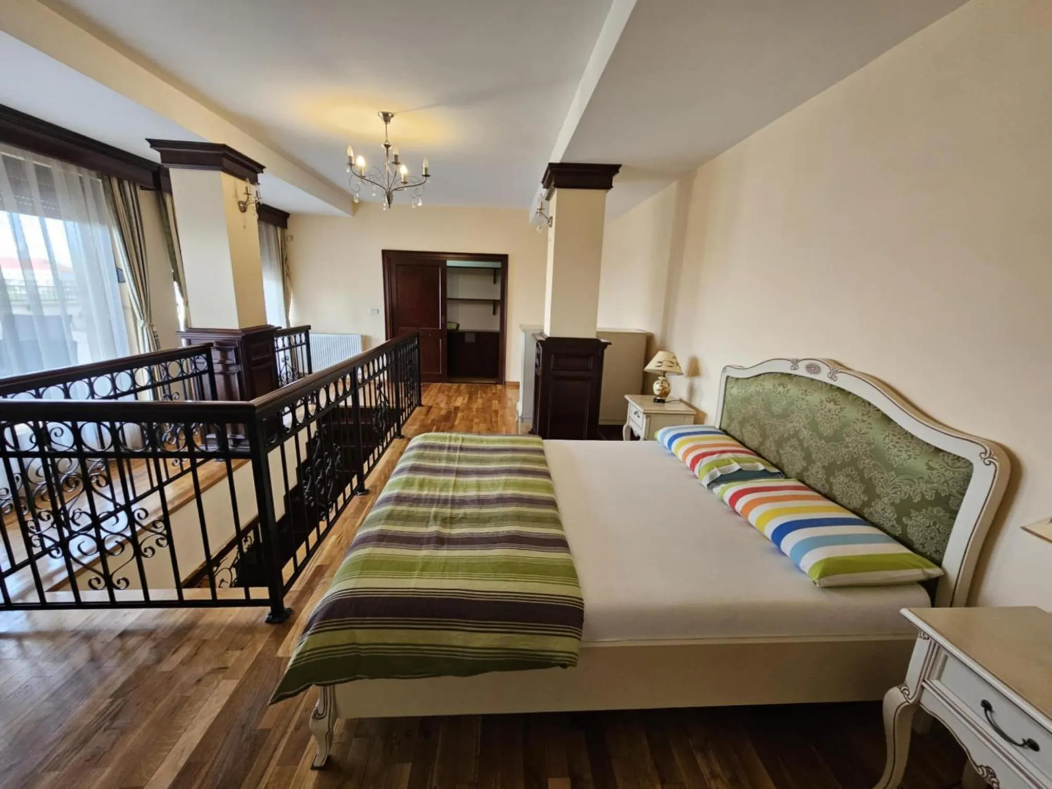 Bed in Penthouse Renașterii Amazonia