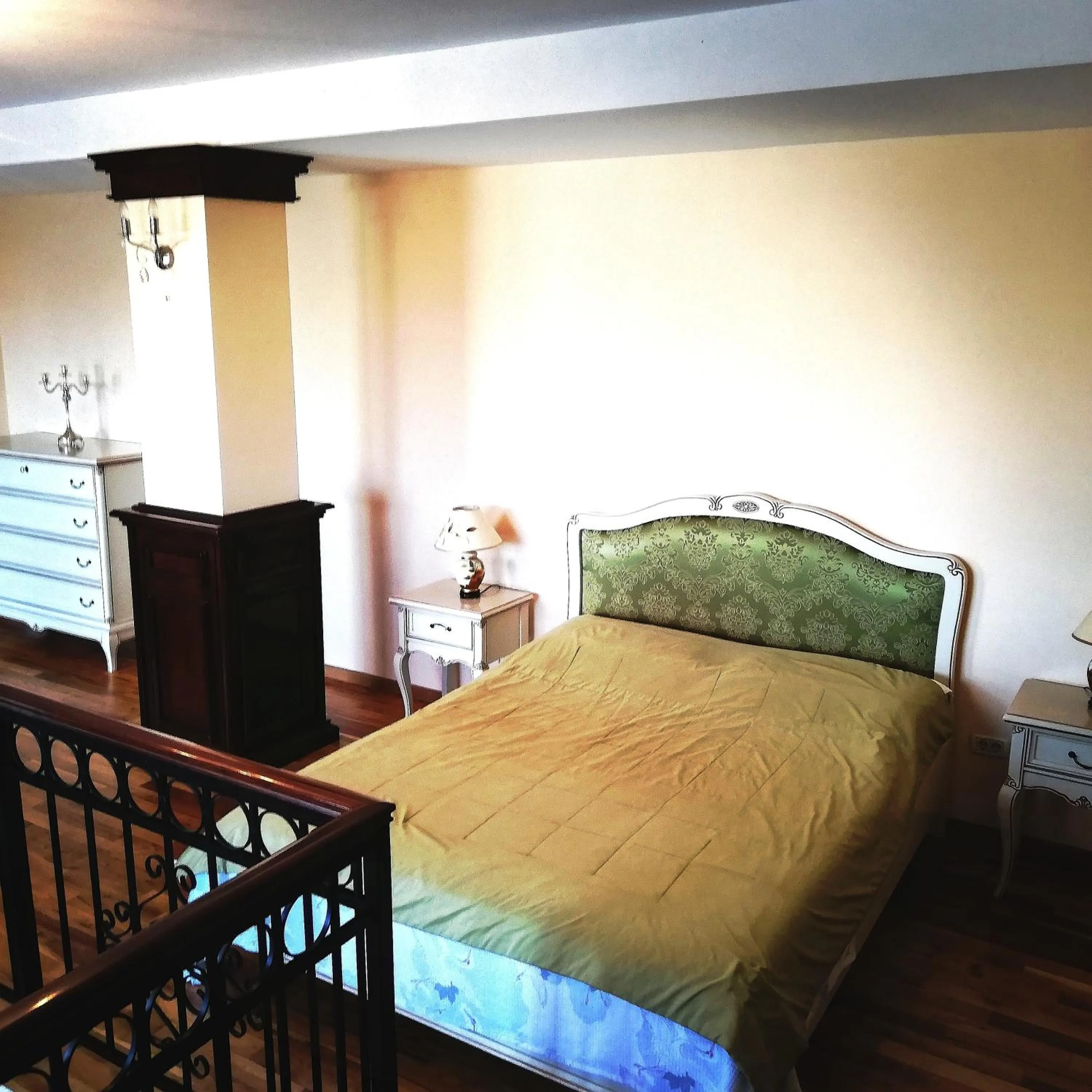 Bed in Penthouse Renașterii Amazonia