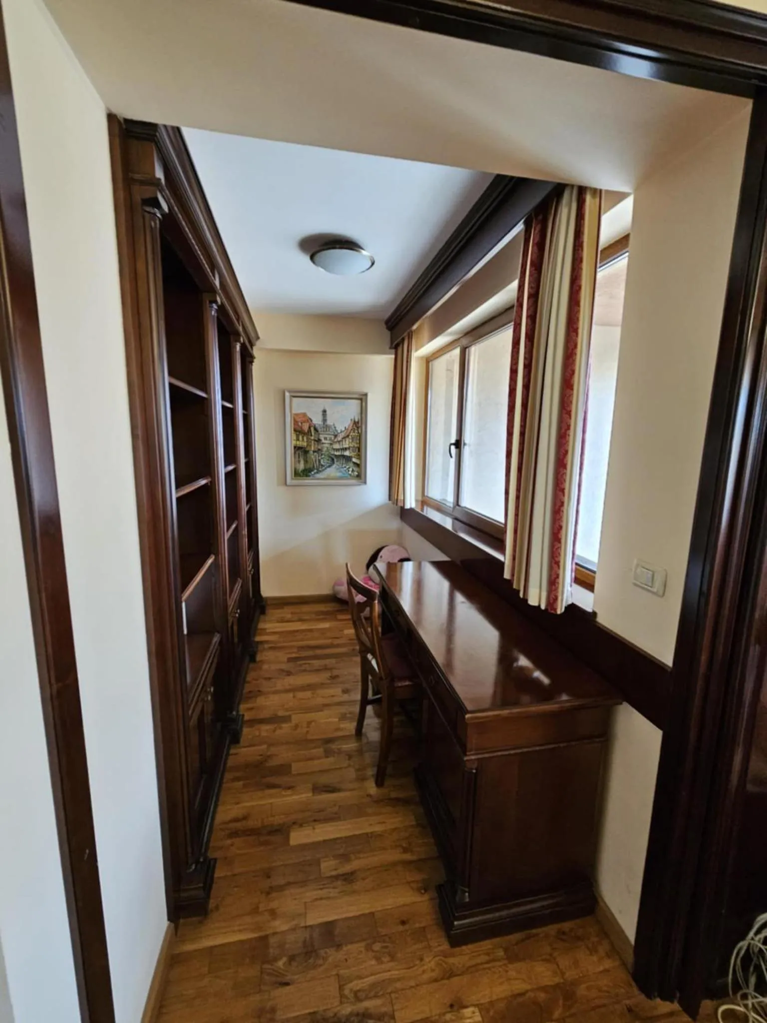 Library in Penthouse Renașterii Amazonia