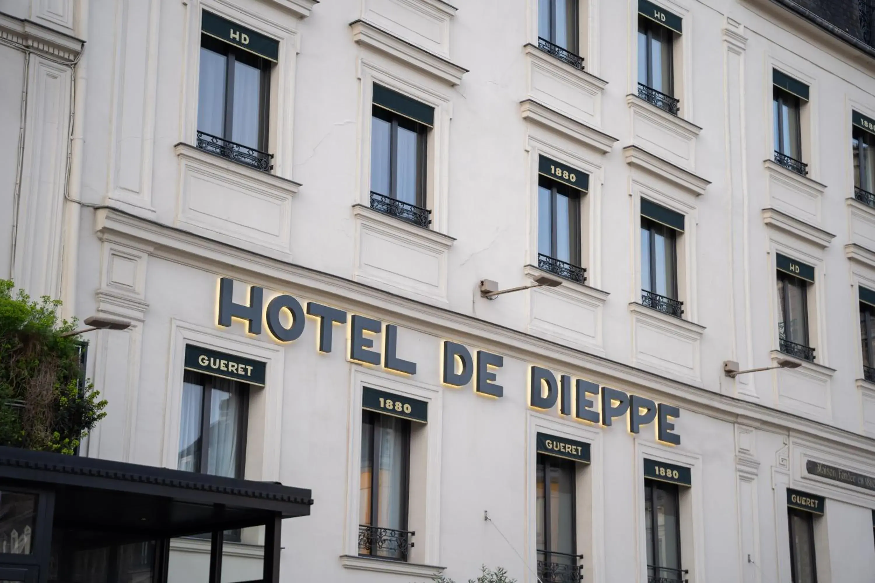 Property building in Best Western Plus Hotel de Dieppe 1880 Property building in Best Western Plus Hotel de Dieppe 1880