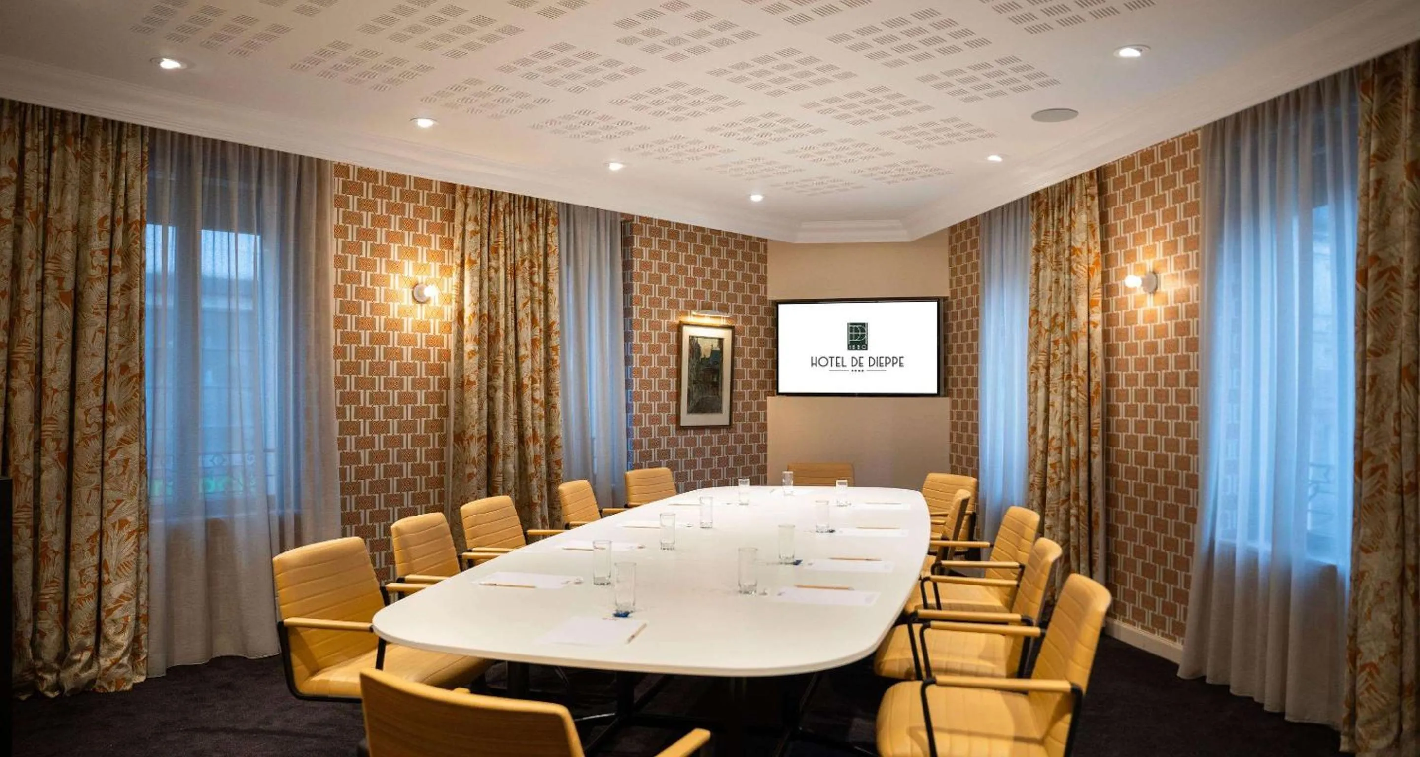 Meeting/conference room in Best Western Plus Hotel de Dieppe 1880