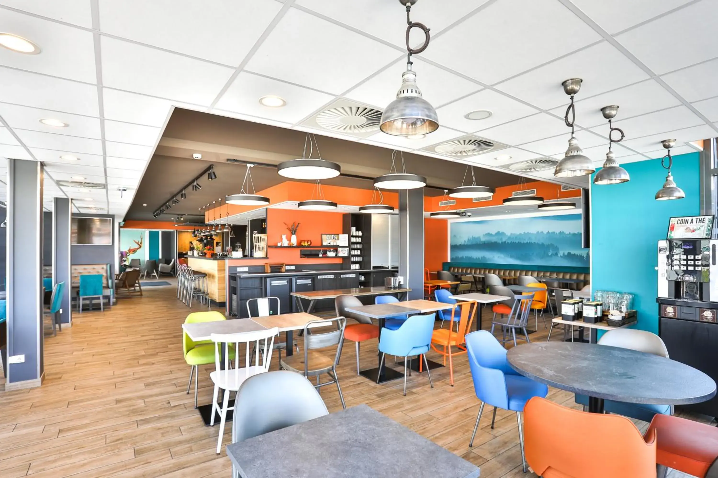 Restaurant/places to eat in Kyriad Pontarlier Restaurant/places to eat in Kyriad Pontarlier