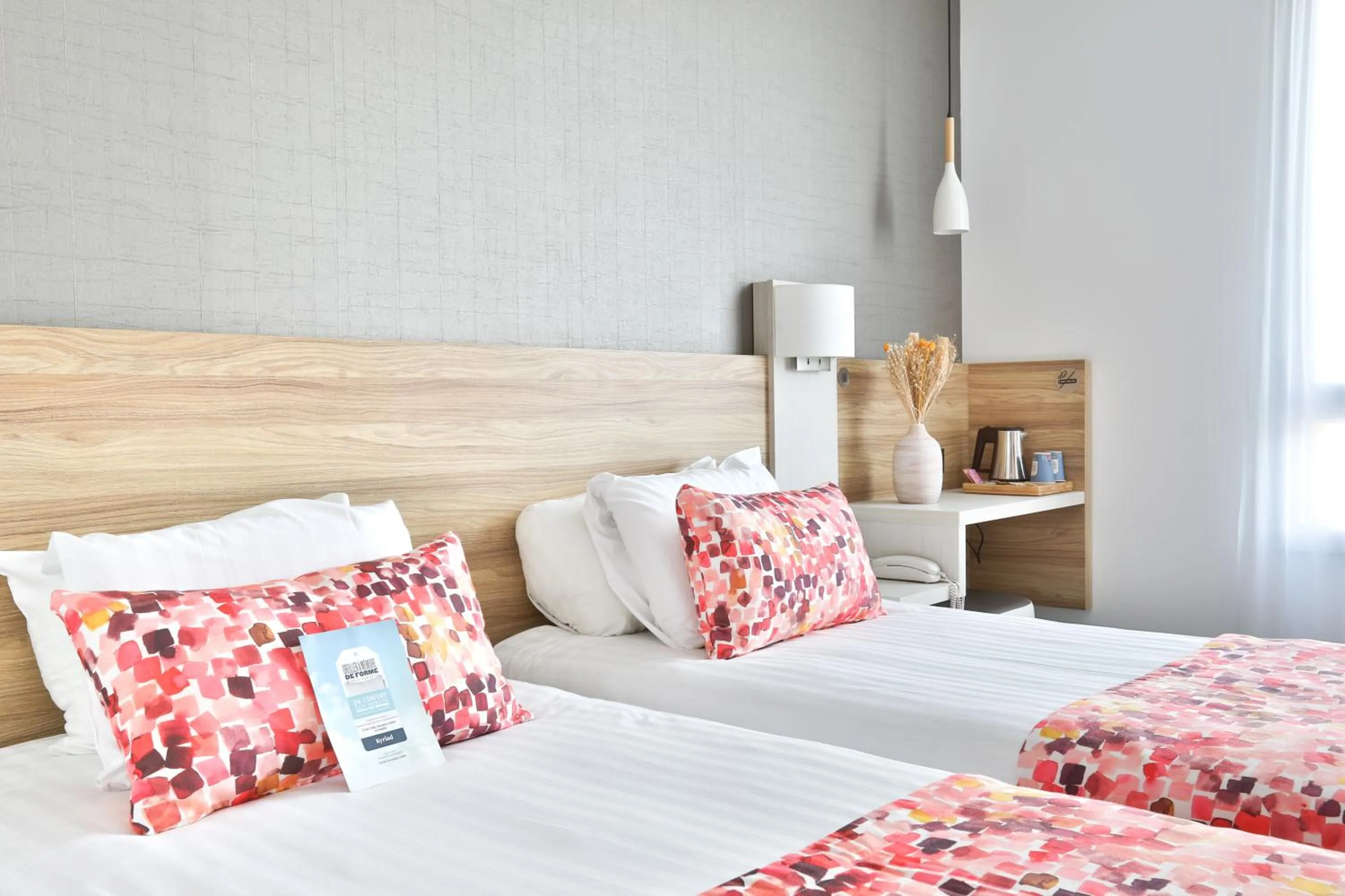 Bedroom, Bed in Kyriad Pontarlier