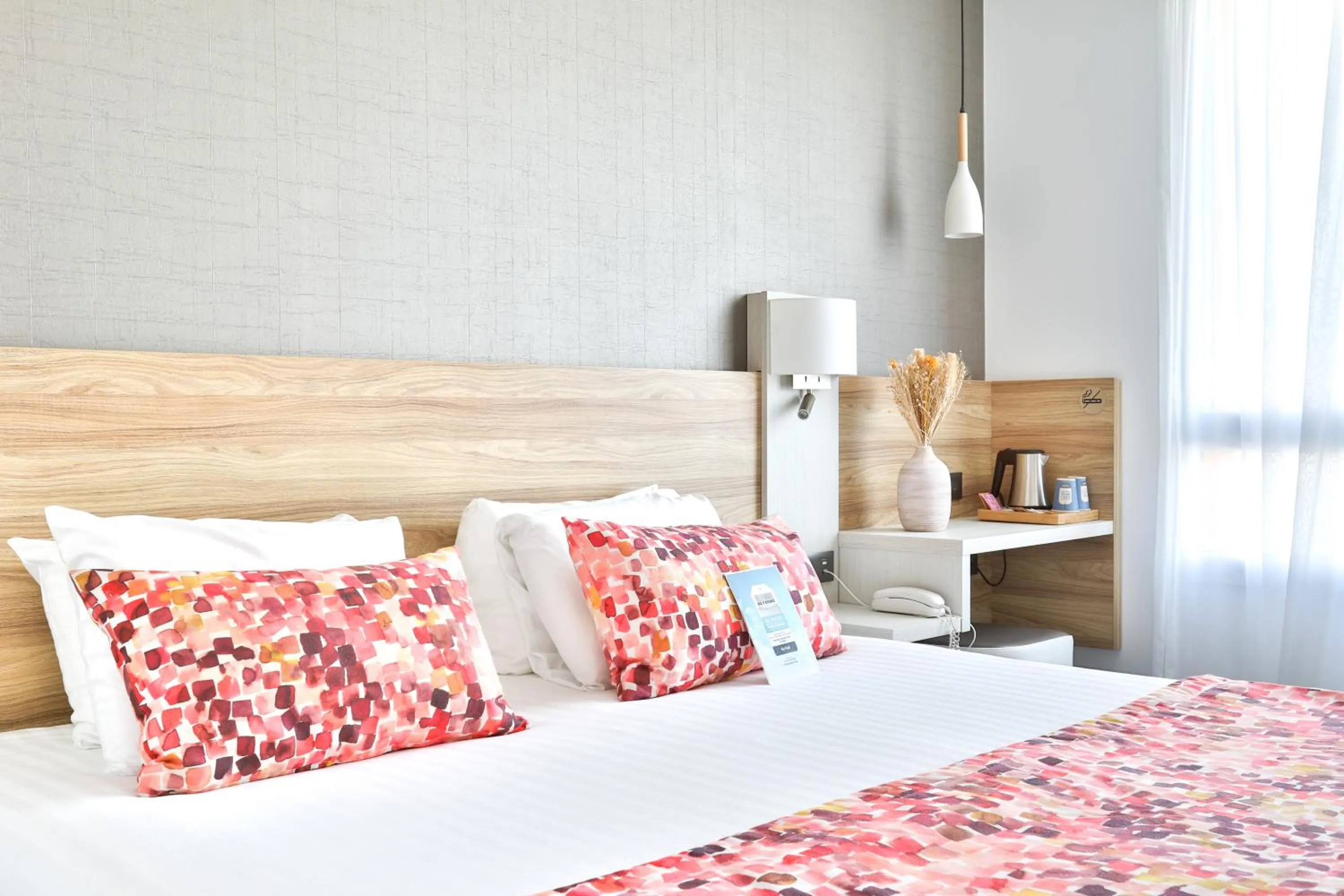 Bed in Kyriad Pontarlier