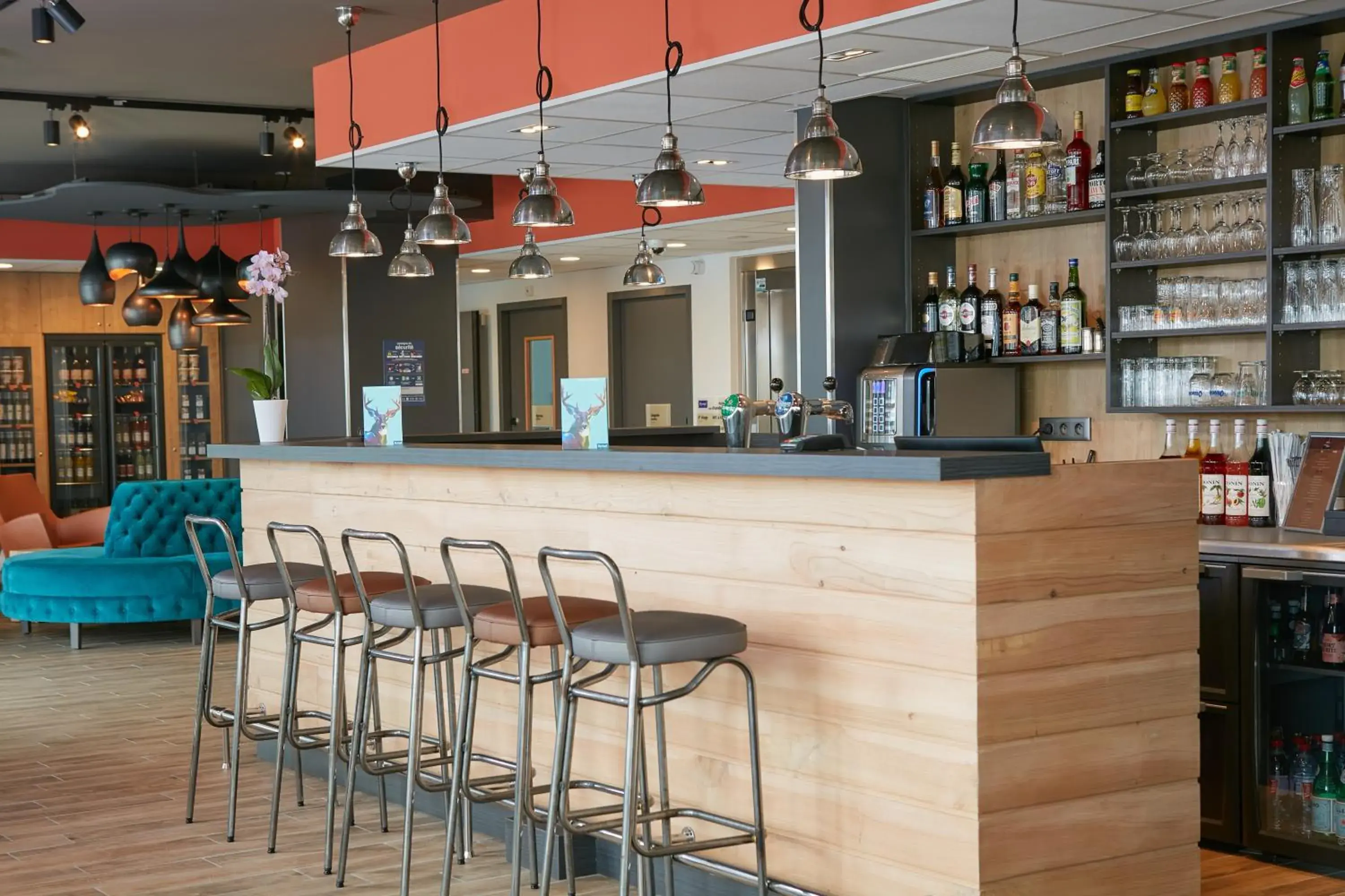 Lounge or bar in Kyriad Pontarlier Lounge or bar in Kyriad Pontarlier